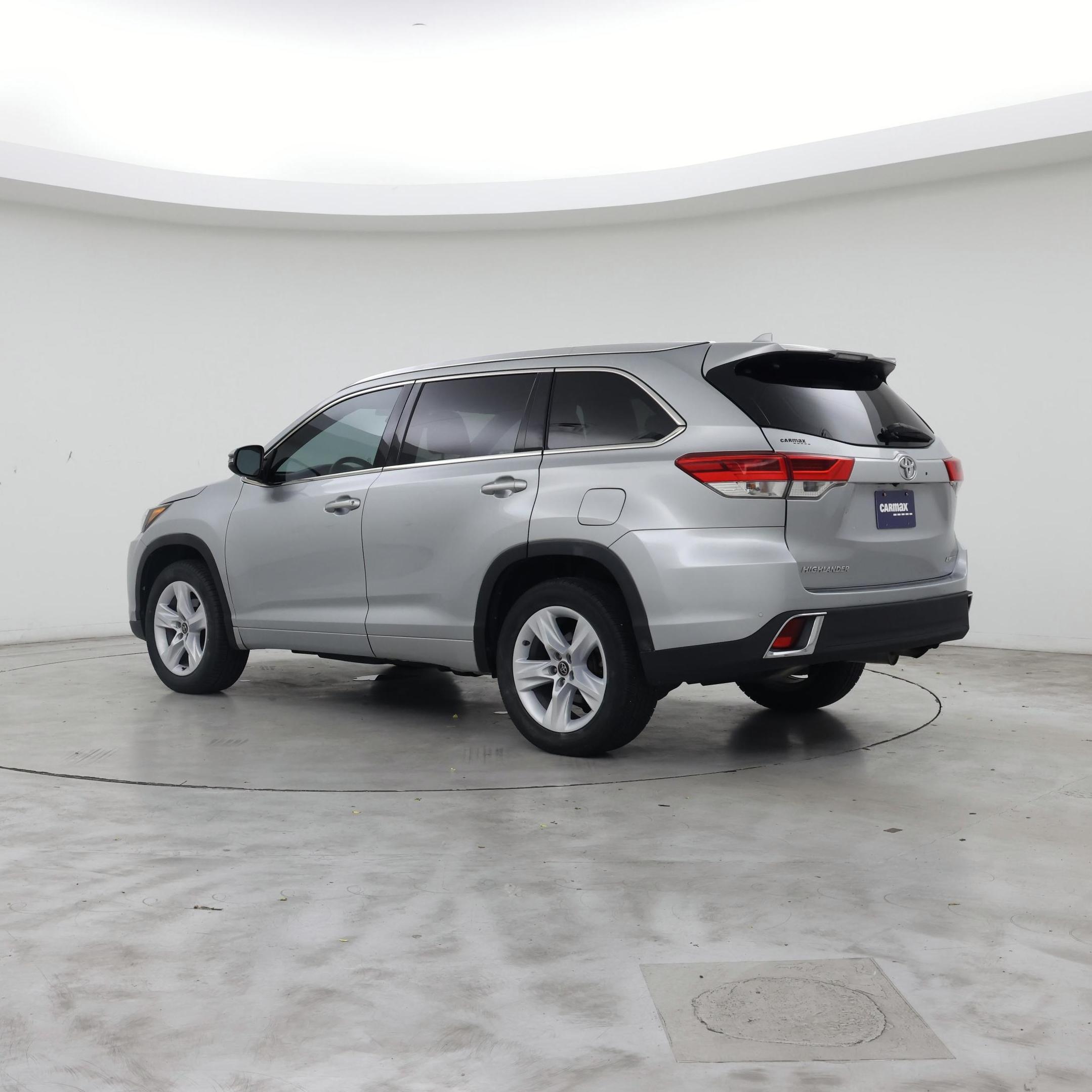 Thumbnail: 2017 Toyota Highlander - 2