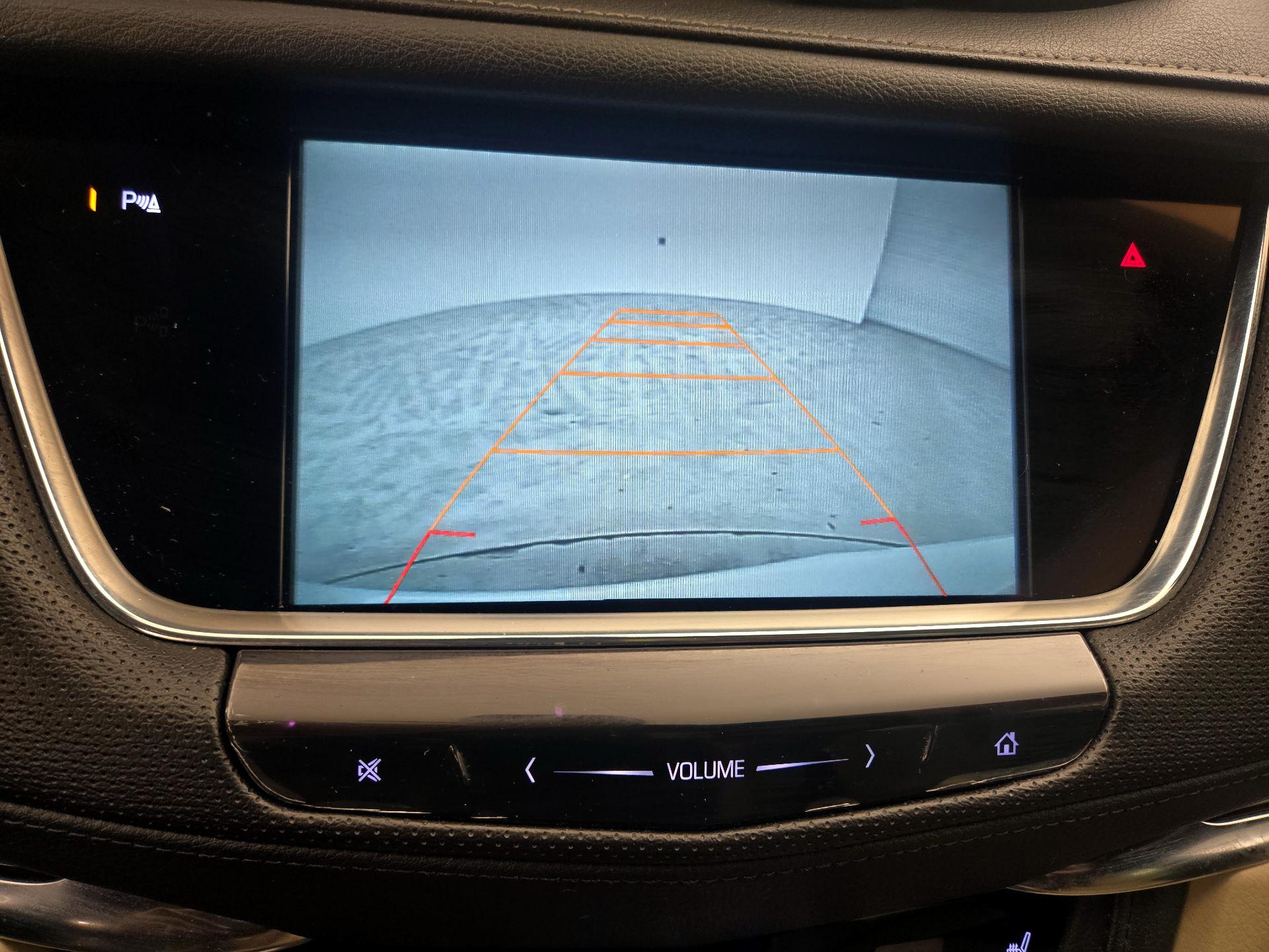 Thumbnail: 2017 Cadillac XT5 - 15