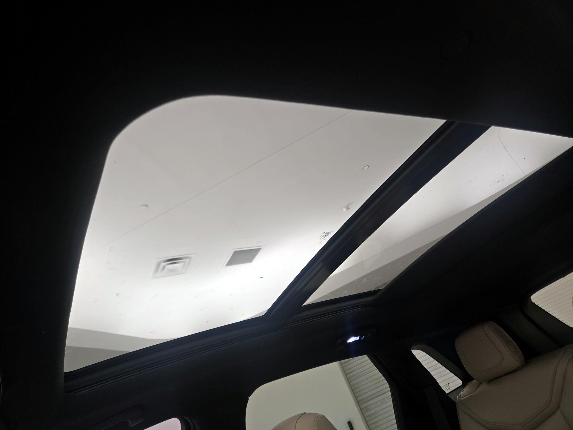 Thumbnail: 2017 Cadillac XT5 - 20