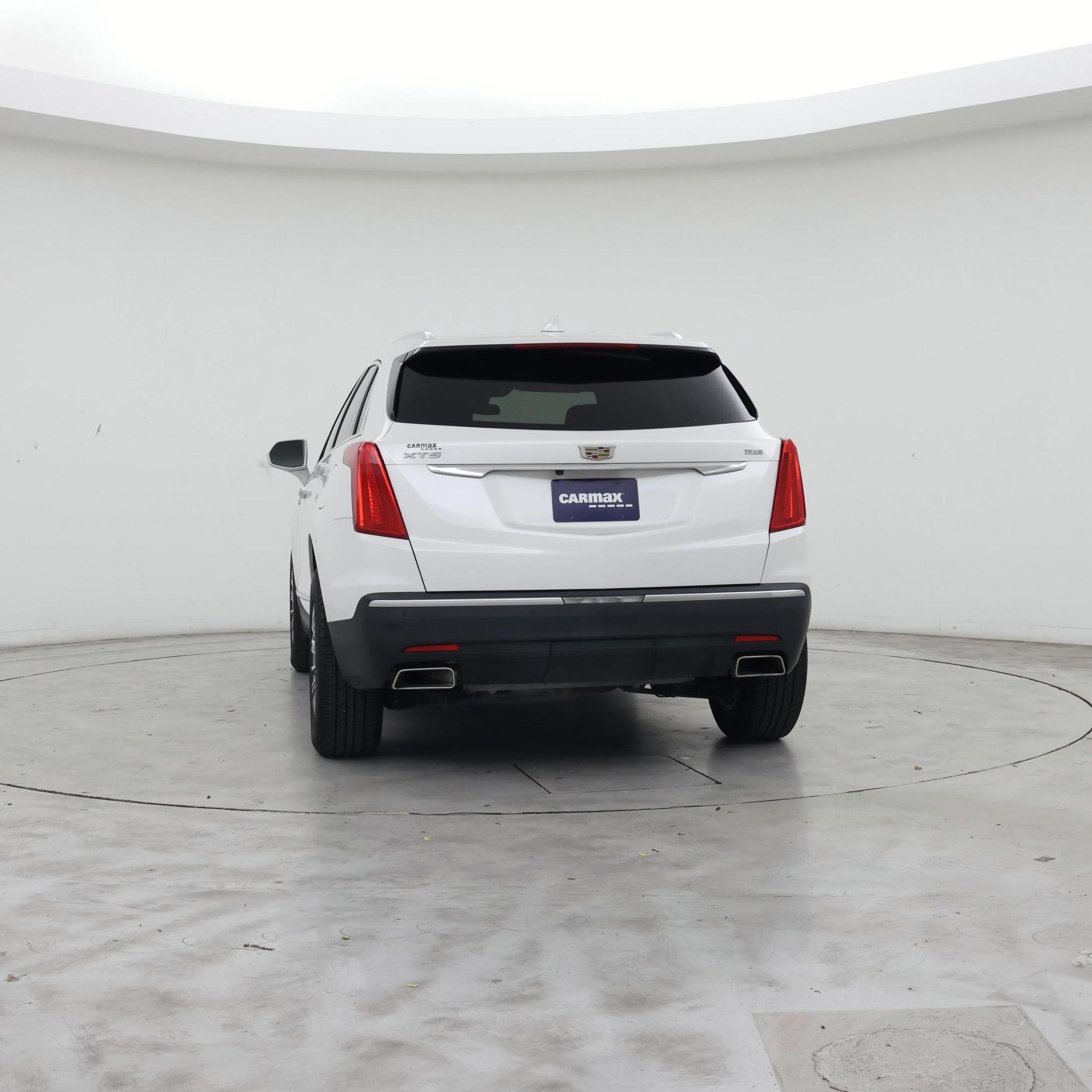 Thumbnail: 2017 Cadillac XT5 - 6