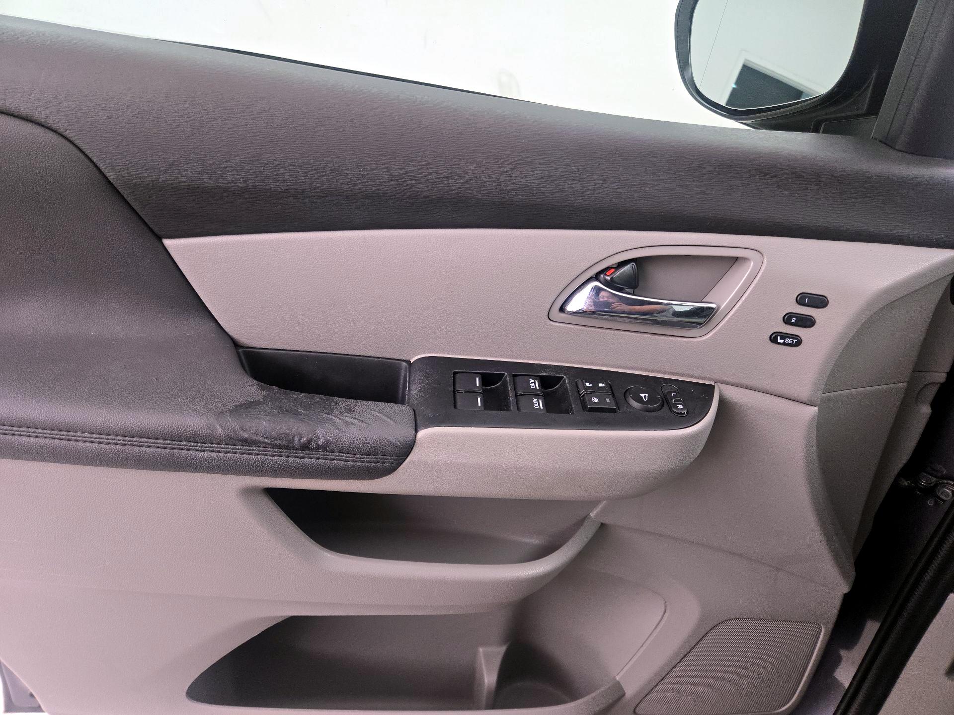 Thumbnail: 2015 Honda Odyssey - 12