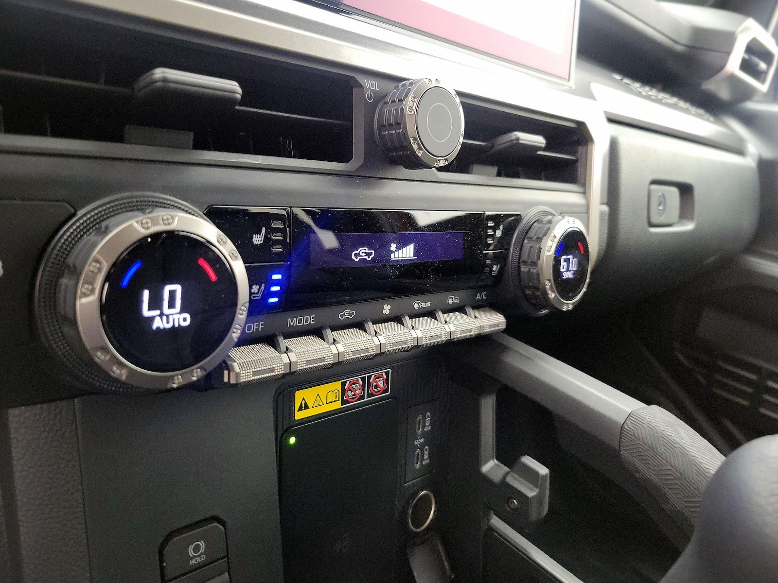 2025 Toyota Tacoma TRD Off Road - Photo 17
