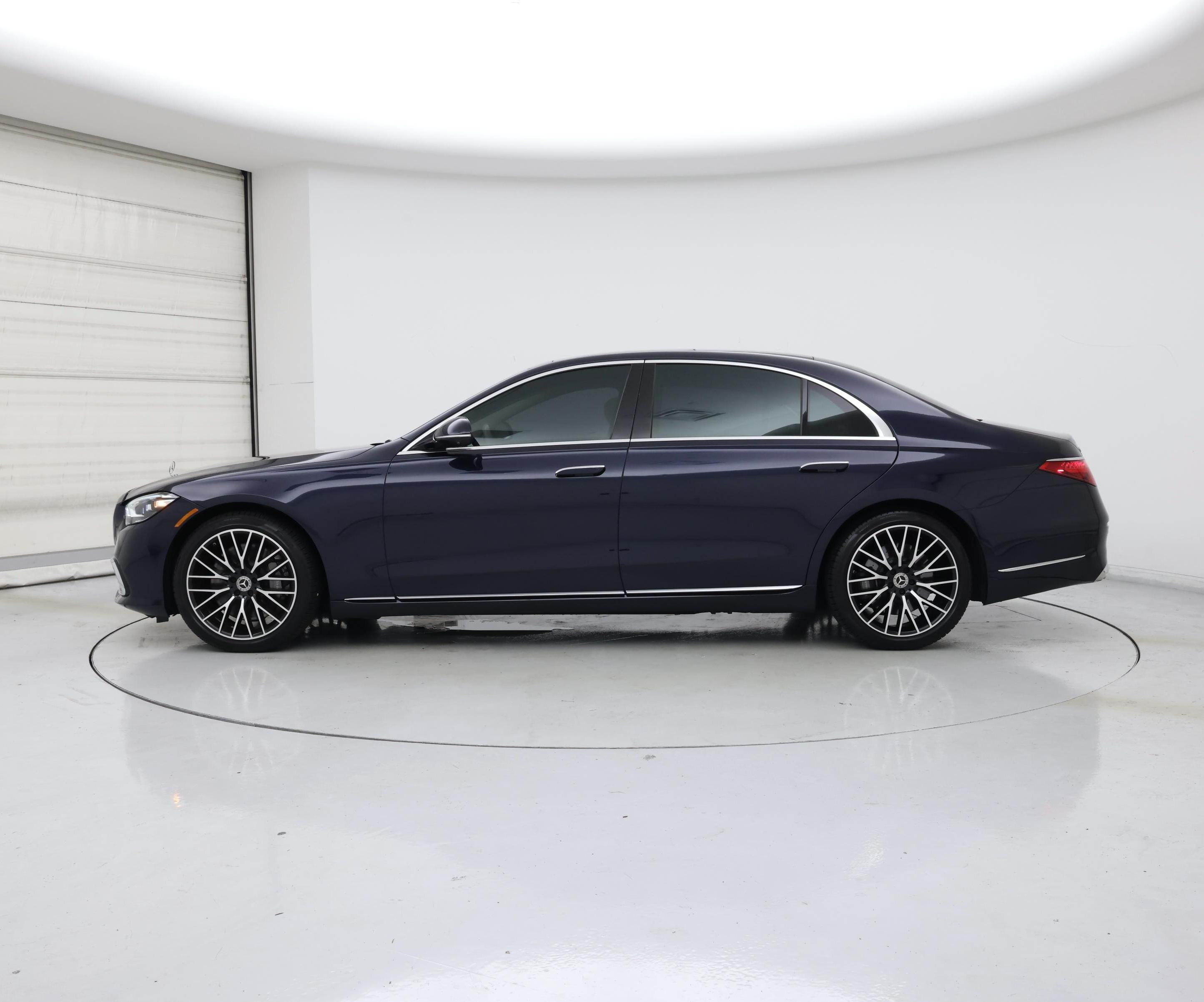 Thumbnail: 2022 Mercedes-Benz S-Class - 3