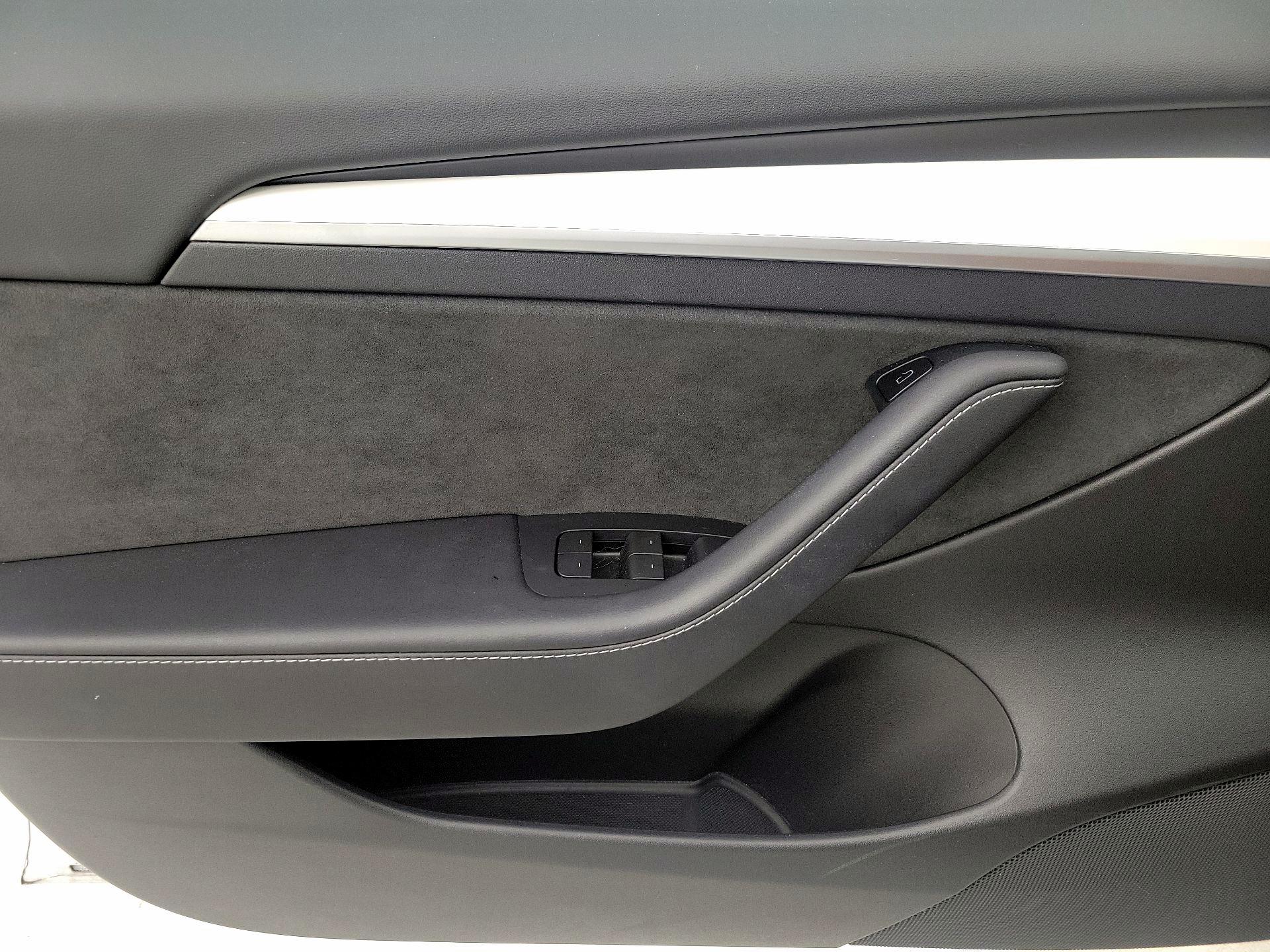 Thumbnail: 2023 Tesla Model 3 - 12