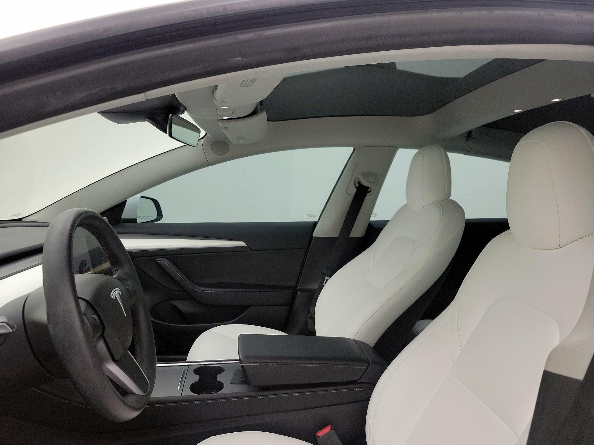 Thumbnail: 2023 Tesla Model 3 - 18