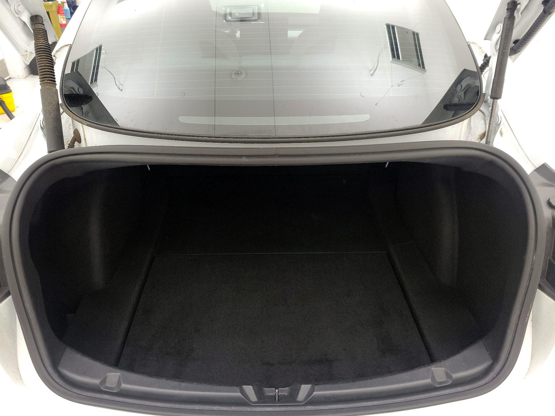 Thumbnail: 2023 Tesla Model 3 - 20