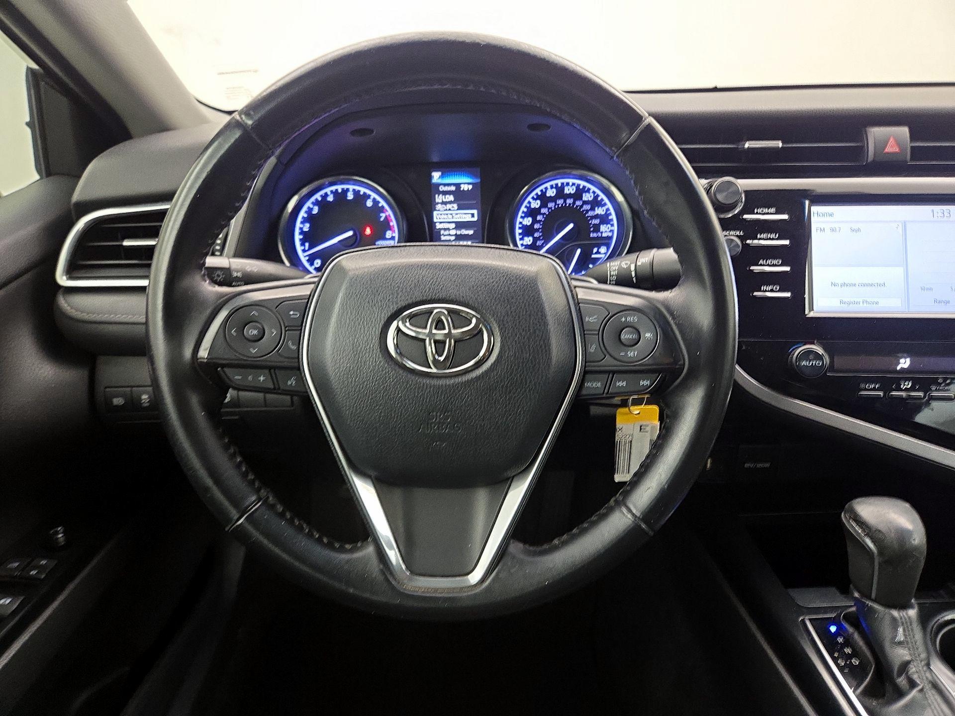 Thumbnail: 2018 Toyota Camry - 10