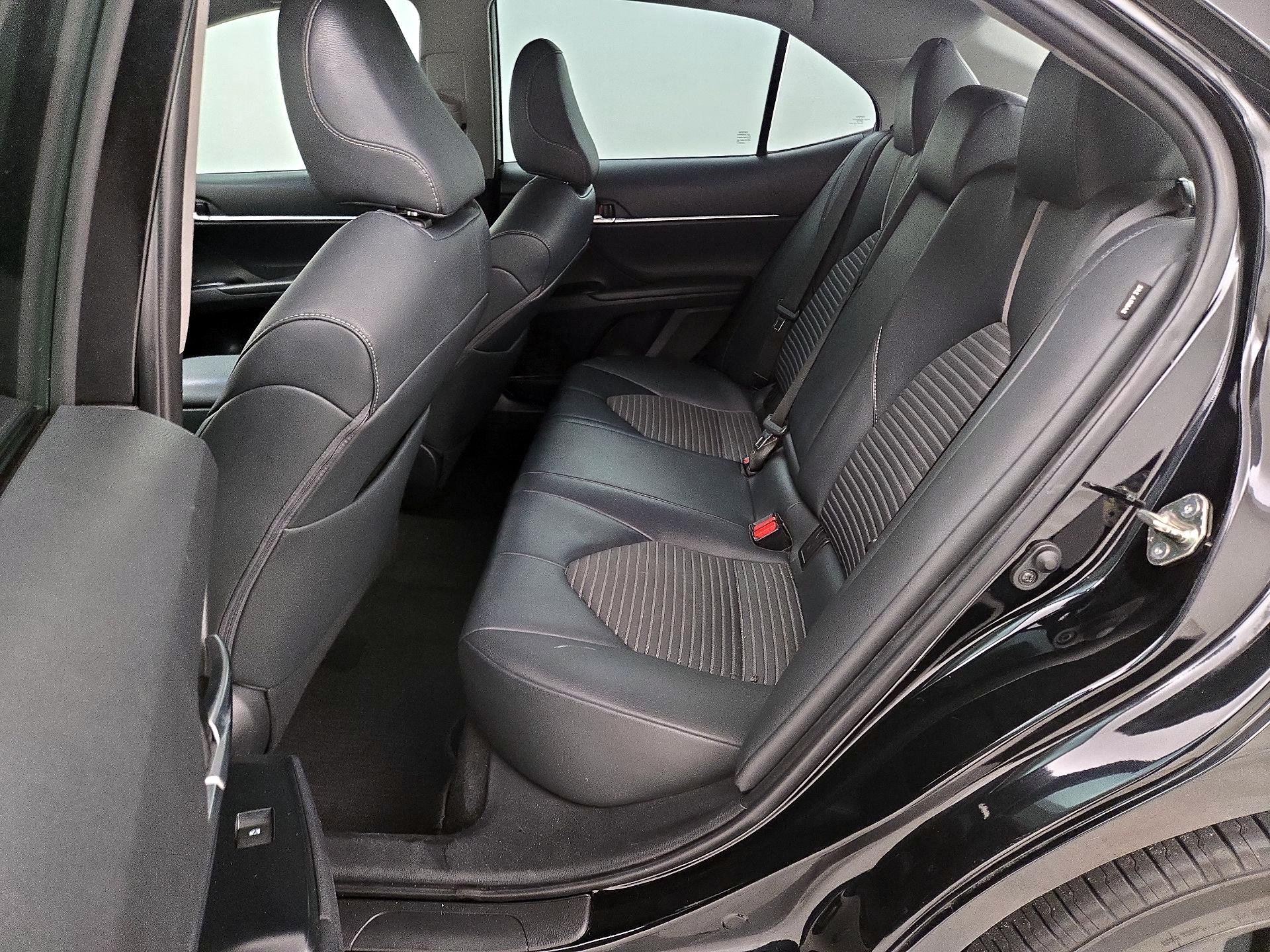Thumbnail: 2018 Toyota Camry - 19