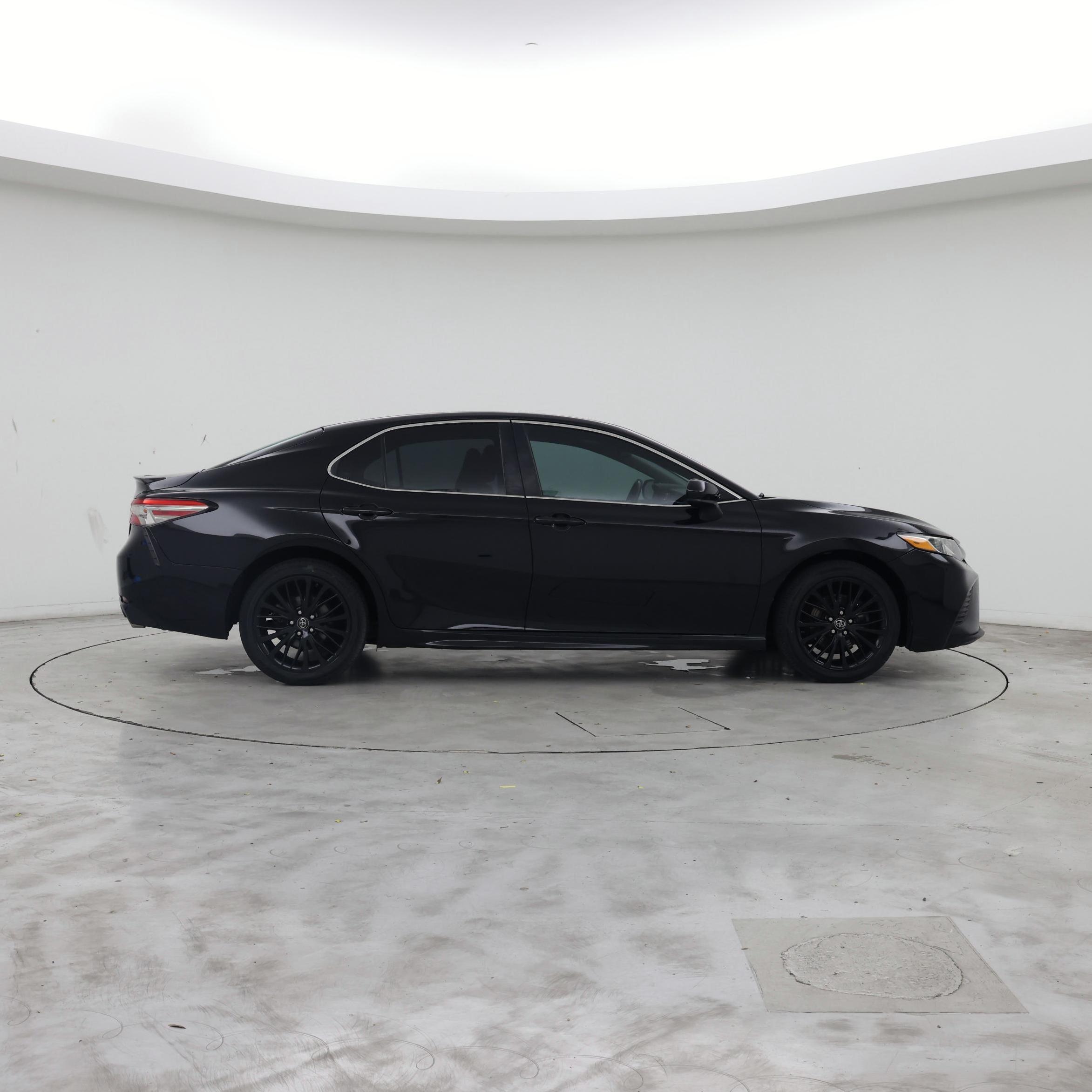 Thumbnail: 2018 Toyota Camry - 7