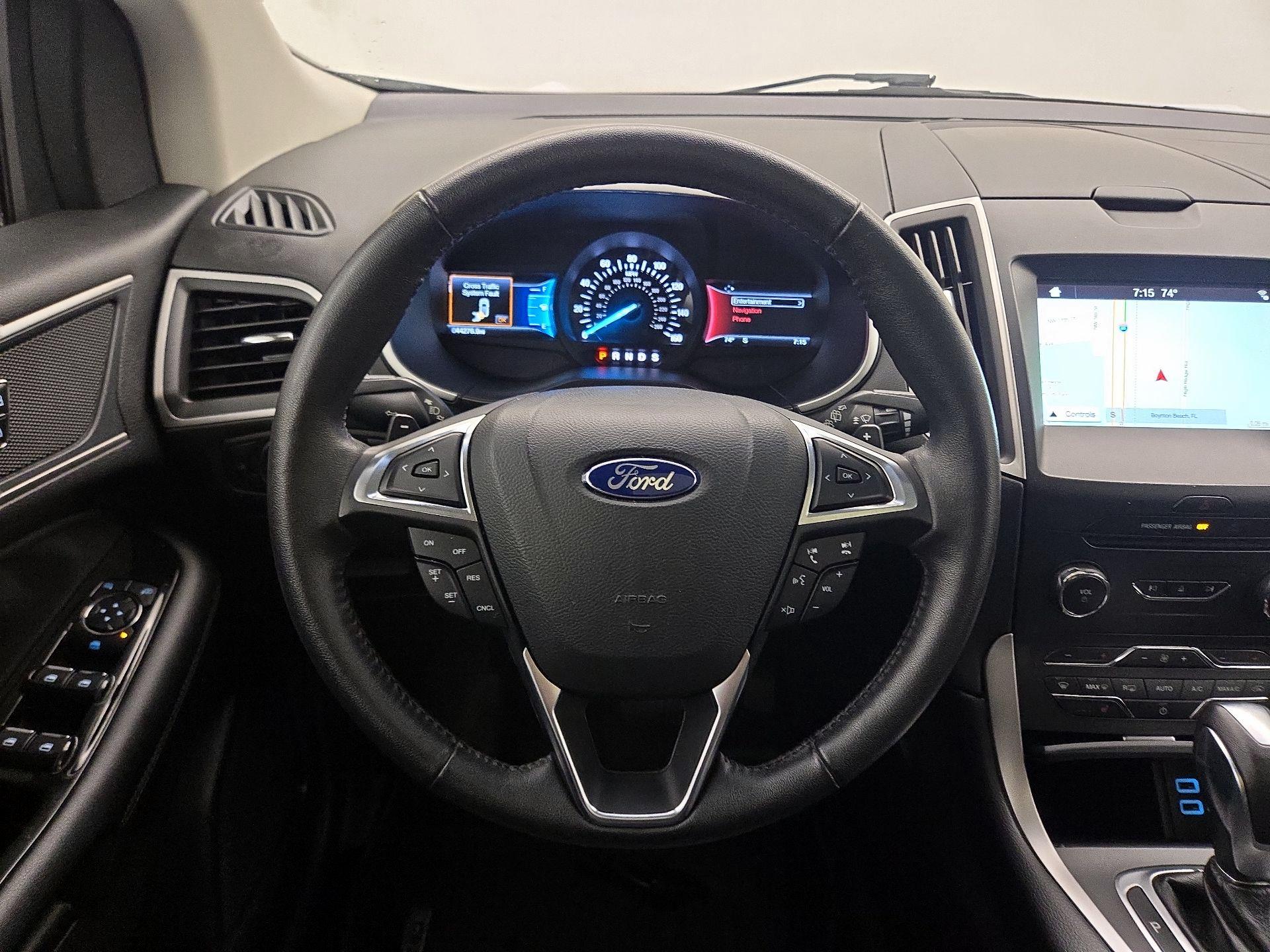 Thumbnail: 2017 Ford Edge - 10