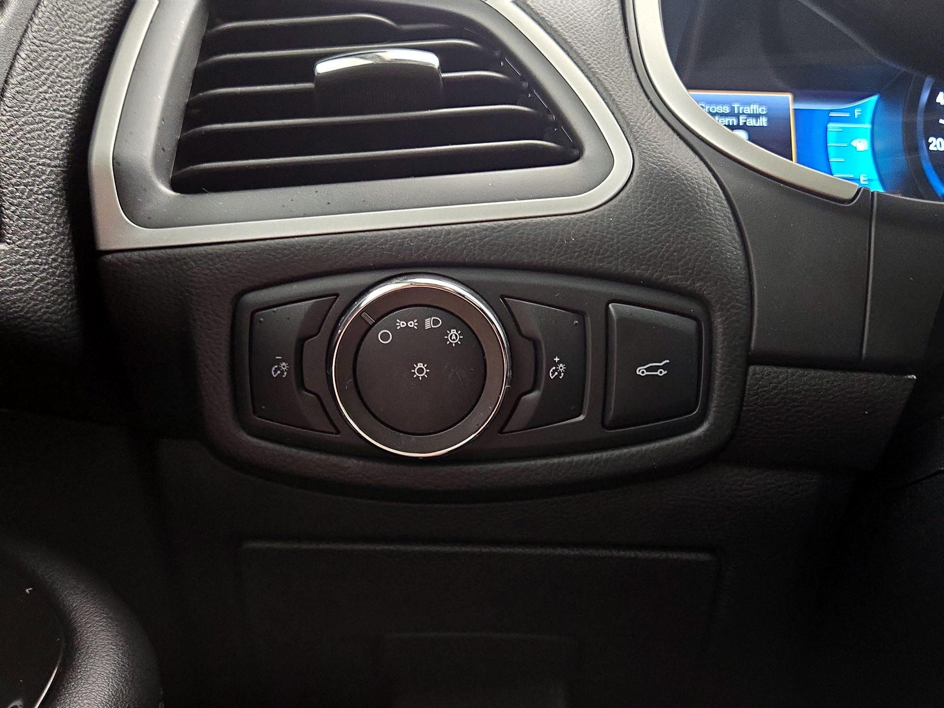 Thumbnail: 2017 Ford Edge - 13