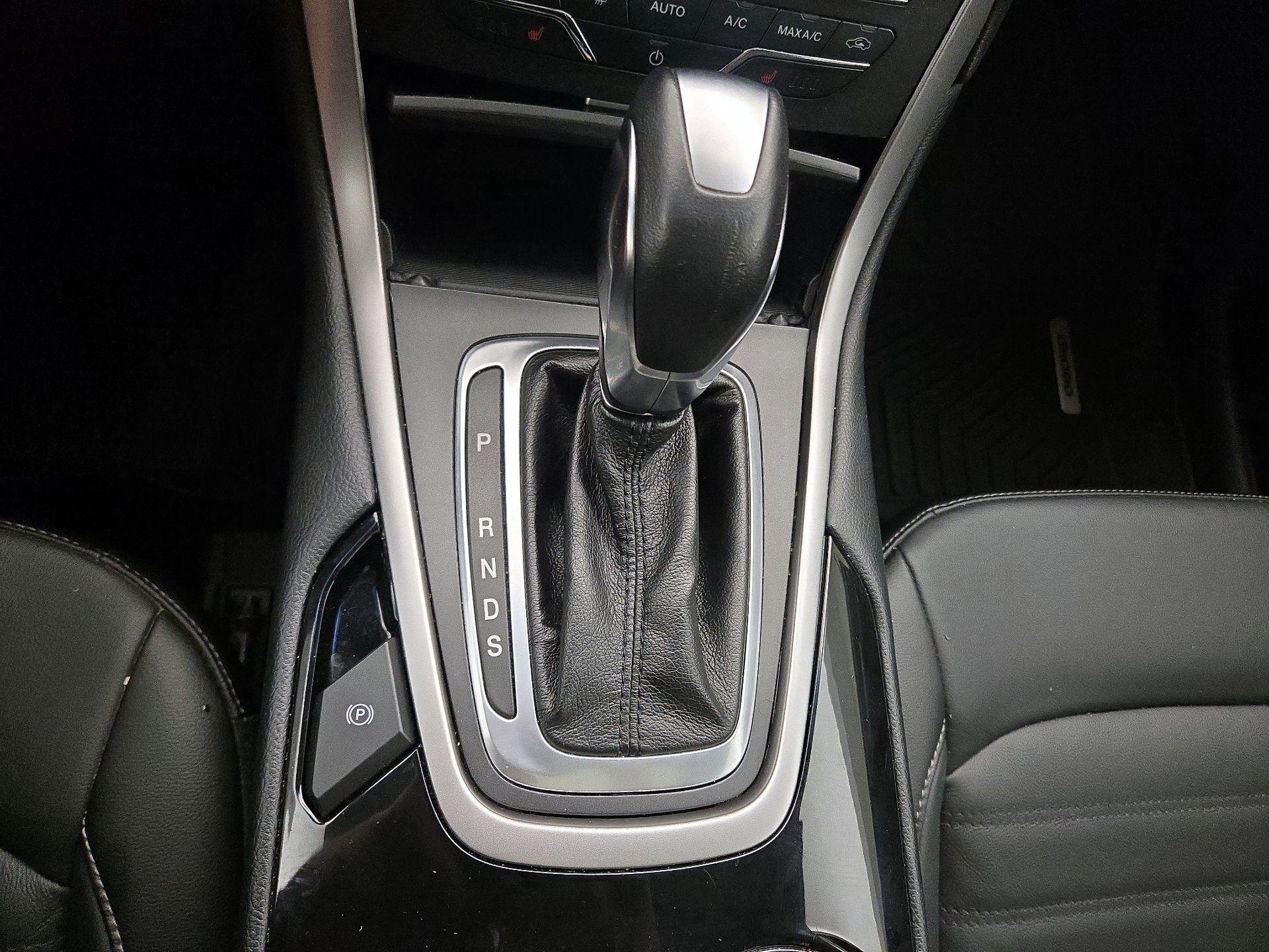 Thumbnail: 2017 Ford Edge - 18