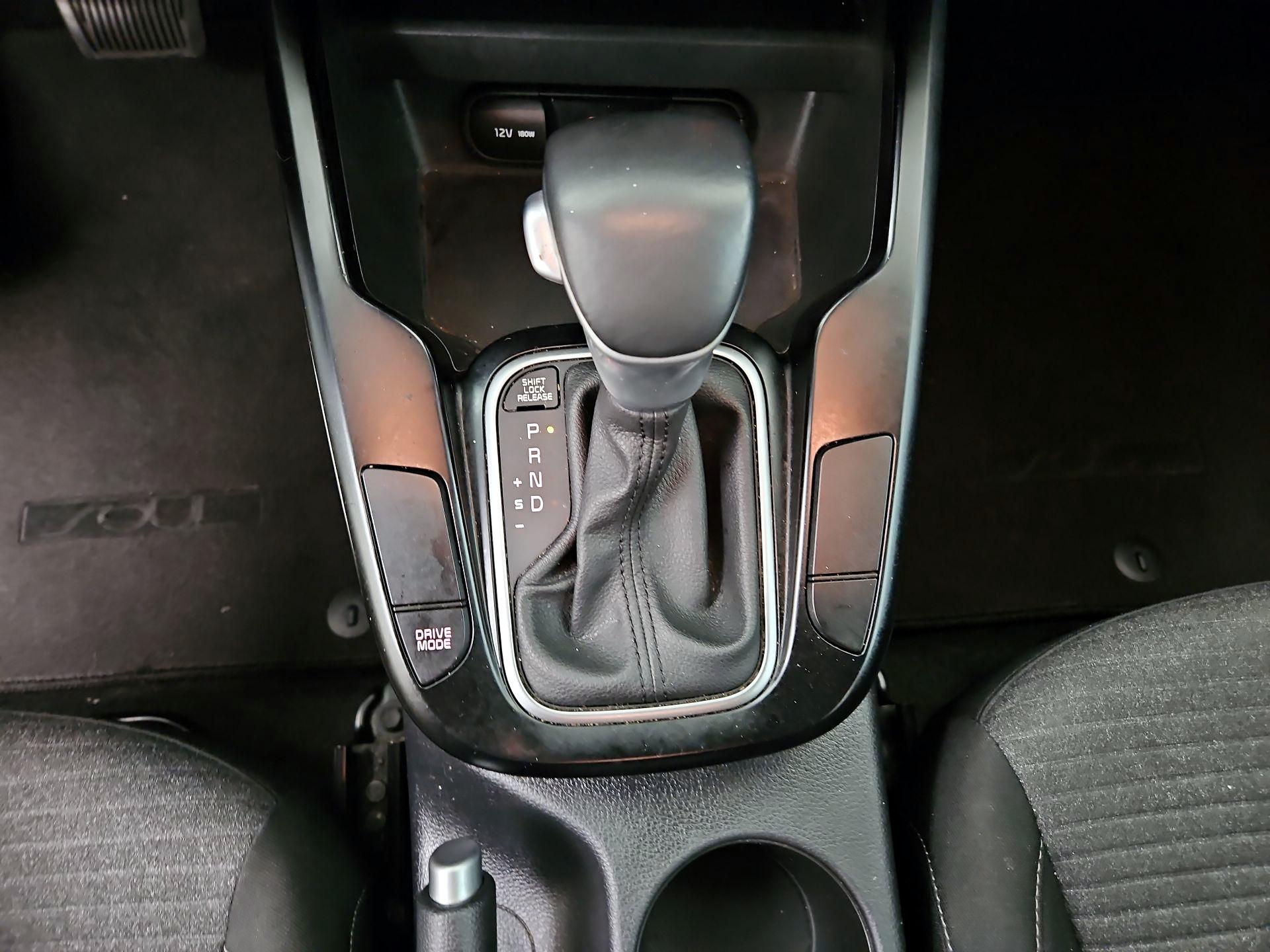 Thumbnail: 2020 Kia Soul - 15