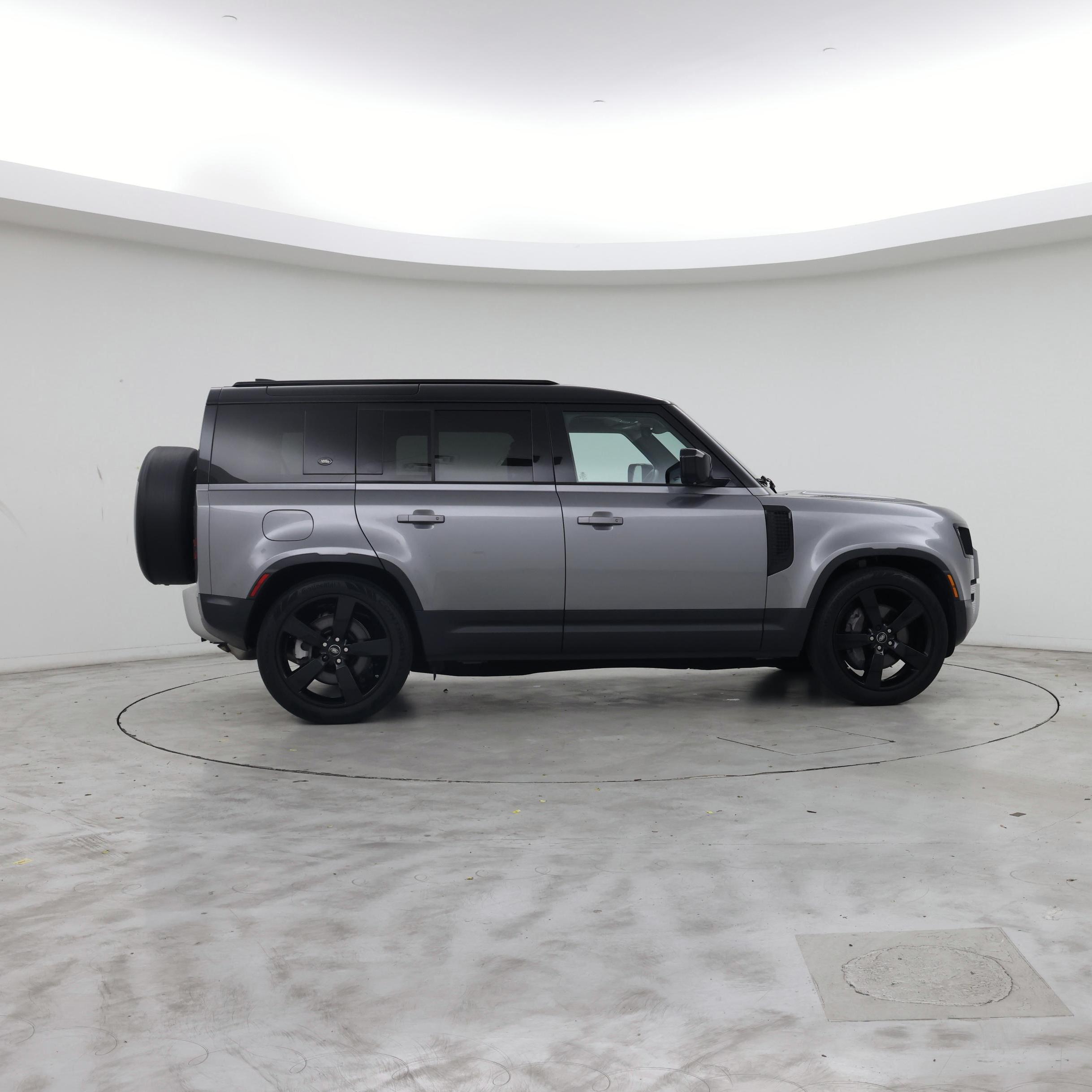 Thumbnail: 2020 Land Rover Defender - 7