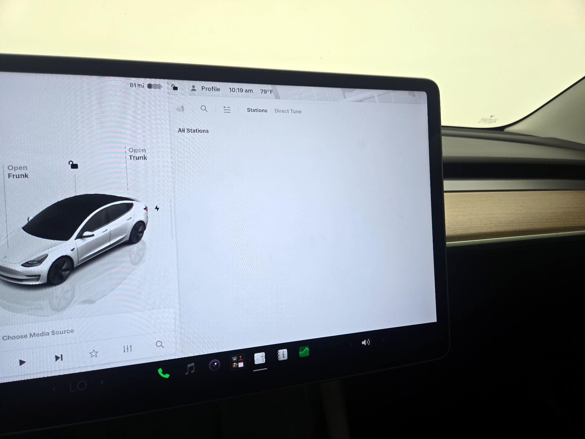 Thumbnail: 2022 Tesla Model 3 - 15