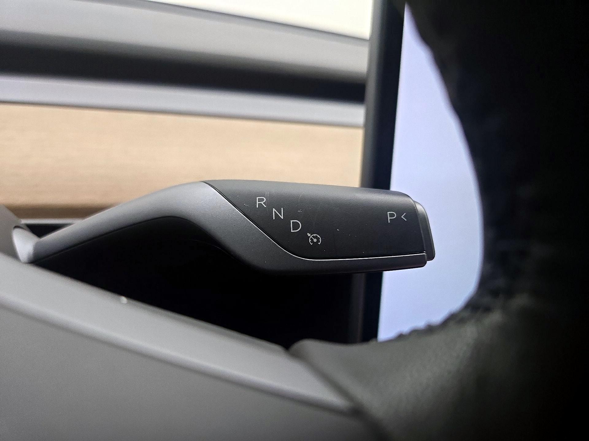 Thumbnail: 2022 Tesla Model 3 - 17