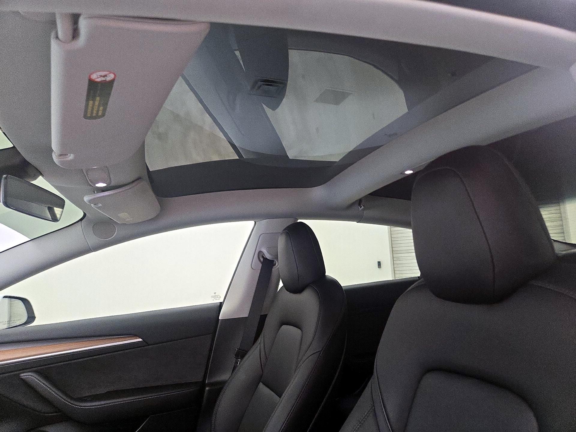 Thumbnail: 2022 Tesla Model 3 - 19