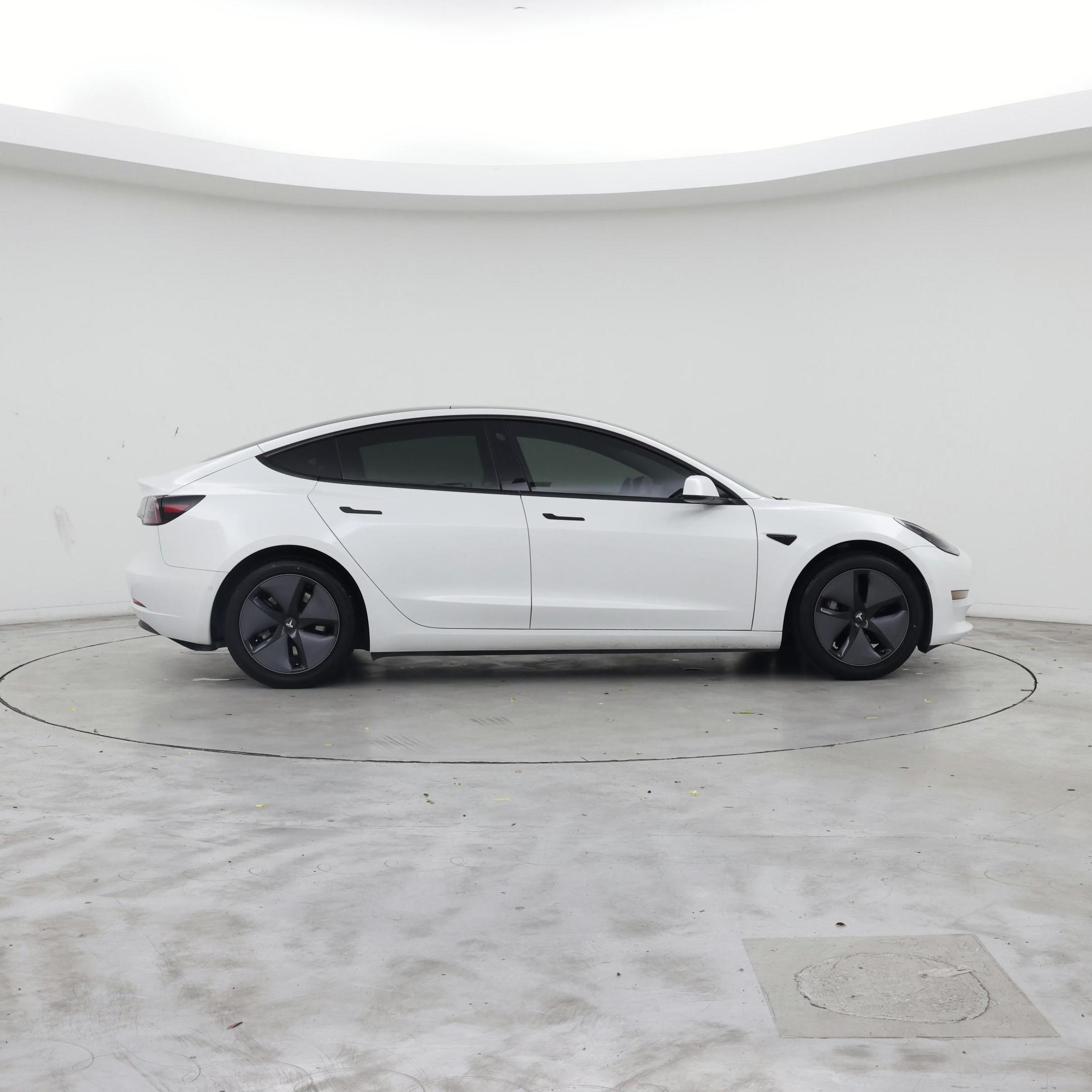 Thumbnail: 2022 Tesla Model 3 - 7