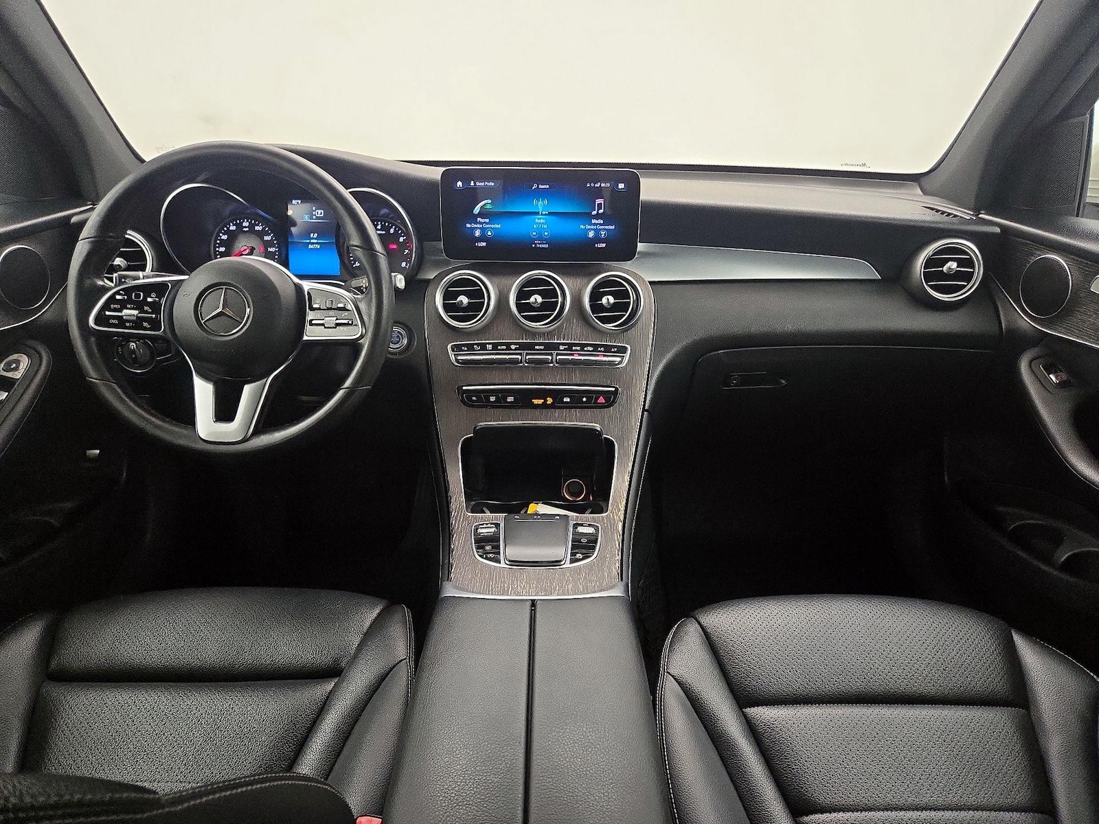 2020 Mercedes-Benz GLC GLC300 - Photo 10
