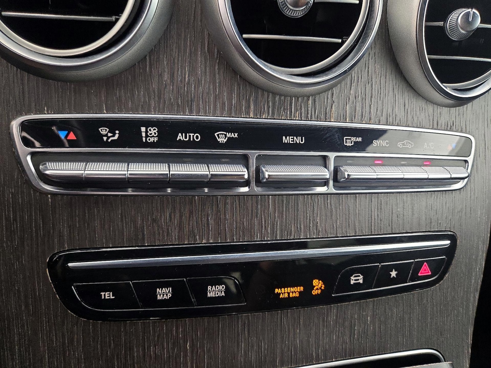 2020 Mercedes-Benz GLC GLC300 - Photo 17
