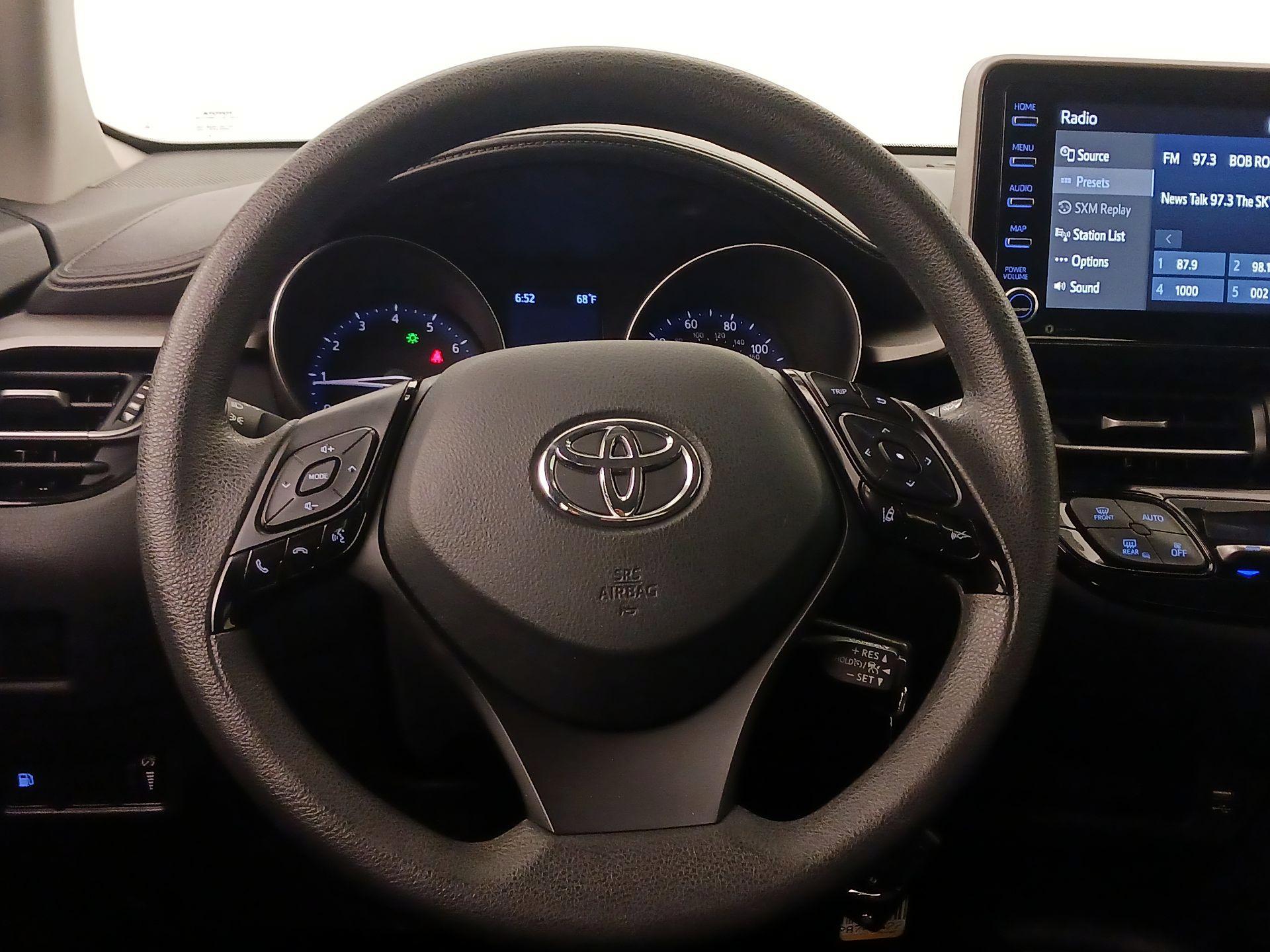 Thumbnail: 2021 Toyota C-HR - 10