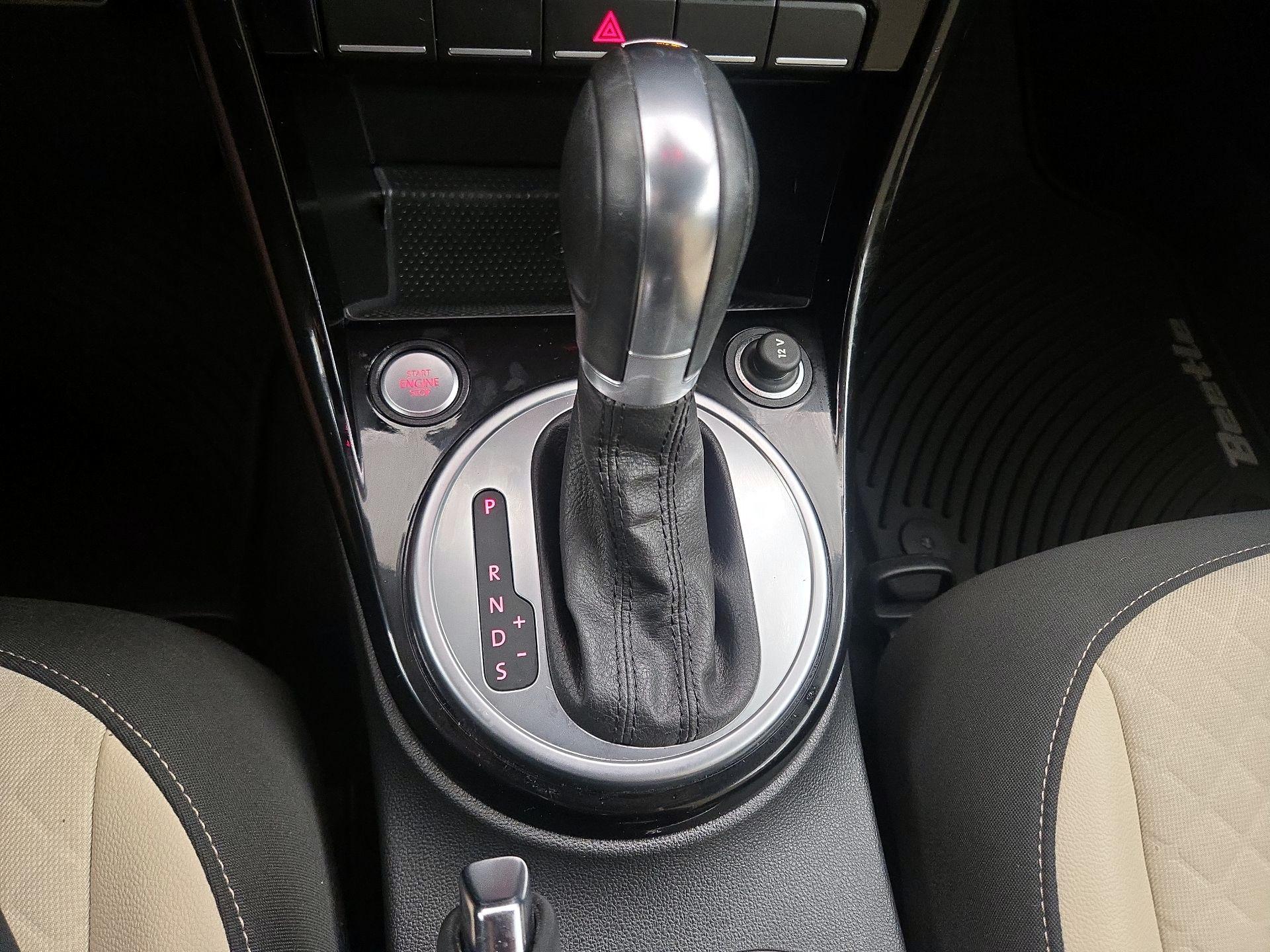 Thumbnail: 2019 Volkswagen Beetle - 17