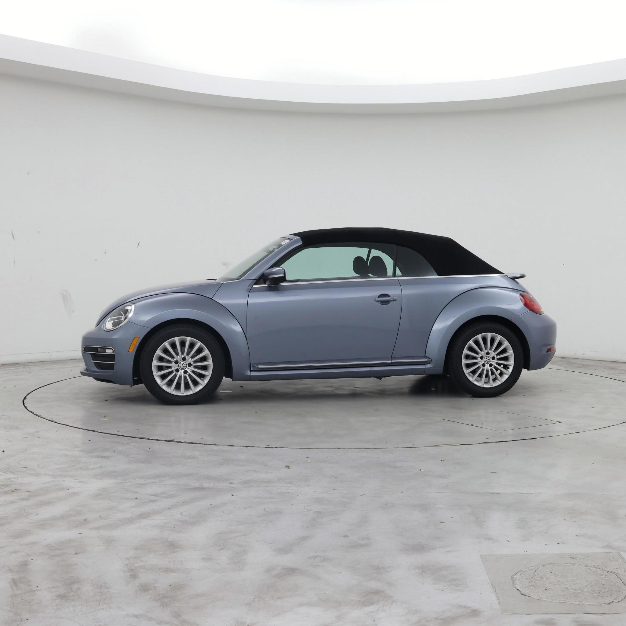 Thumbnail: 2019 Volkswagen Beetle - 3