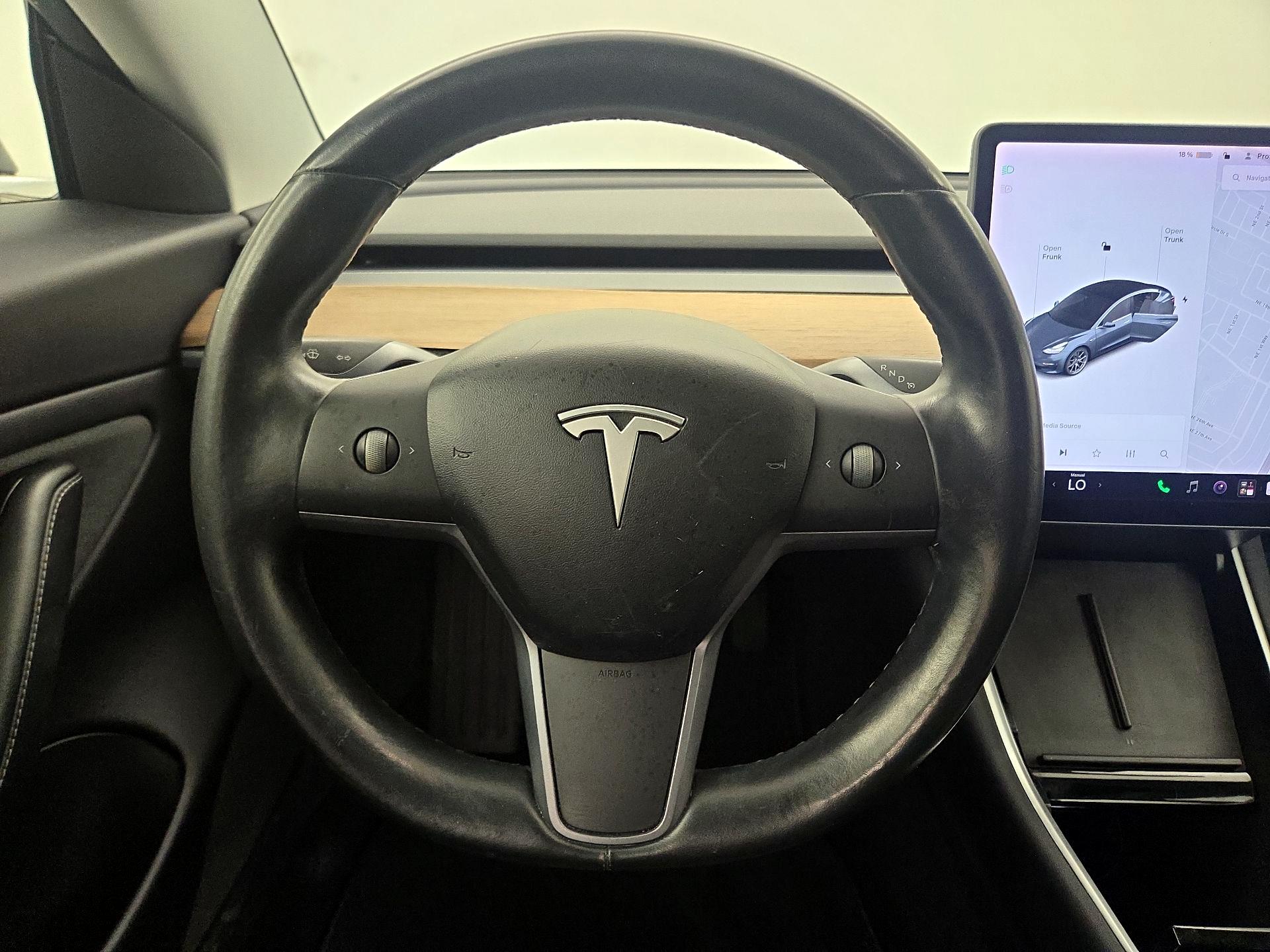 Thumbnail: 2019 Tesla Model 3 - 10