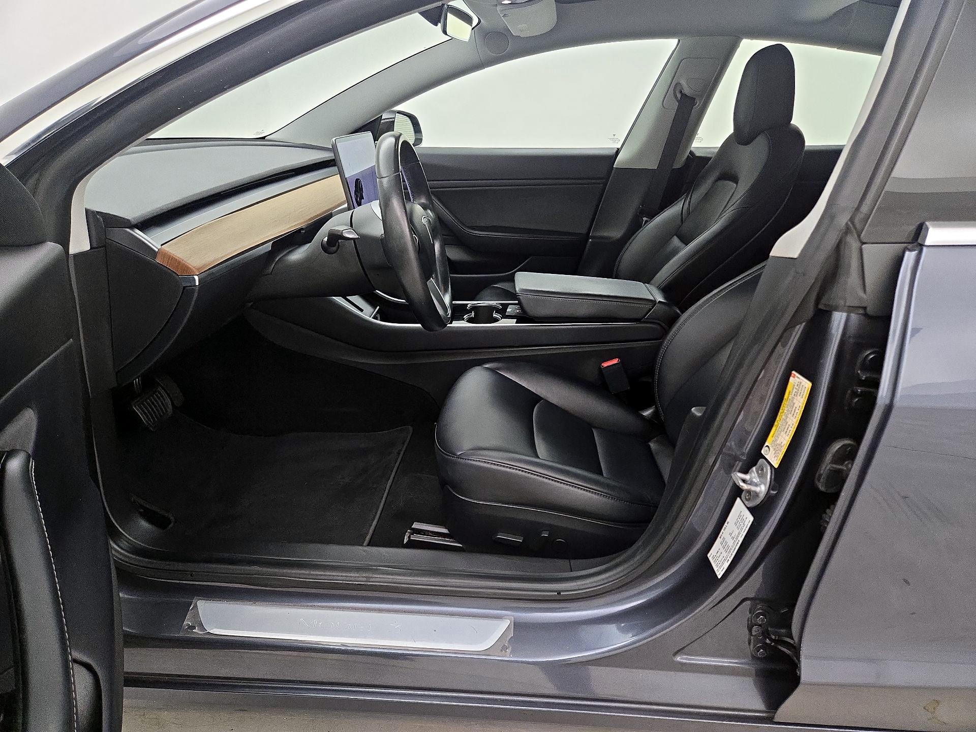 Thumbnail: 2019 Tesla Model 3 - 11