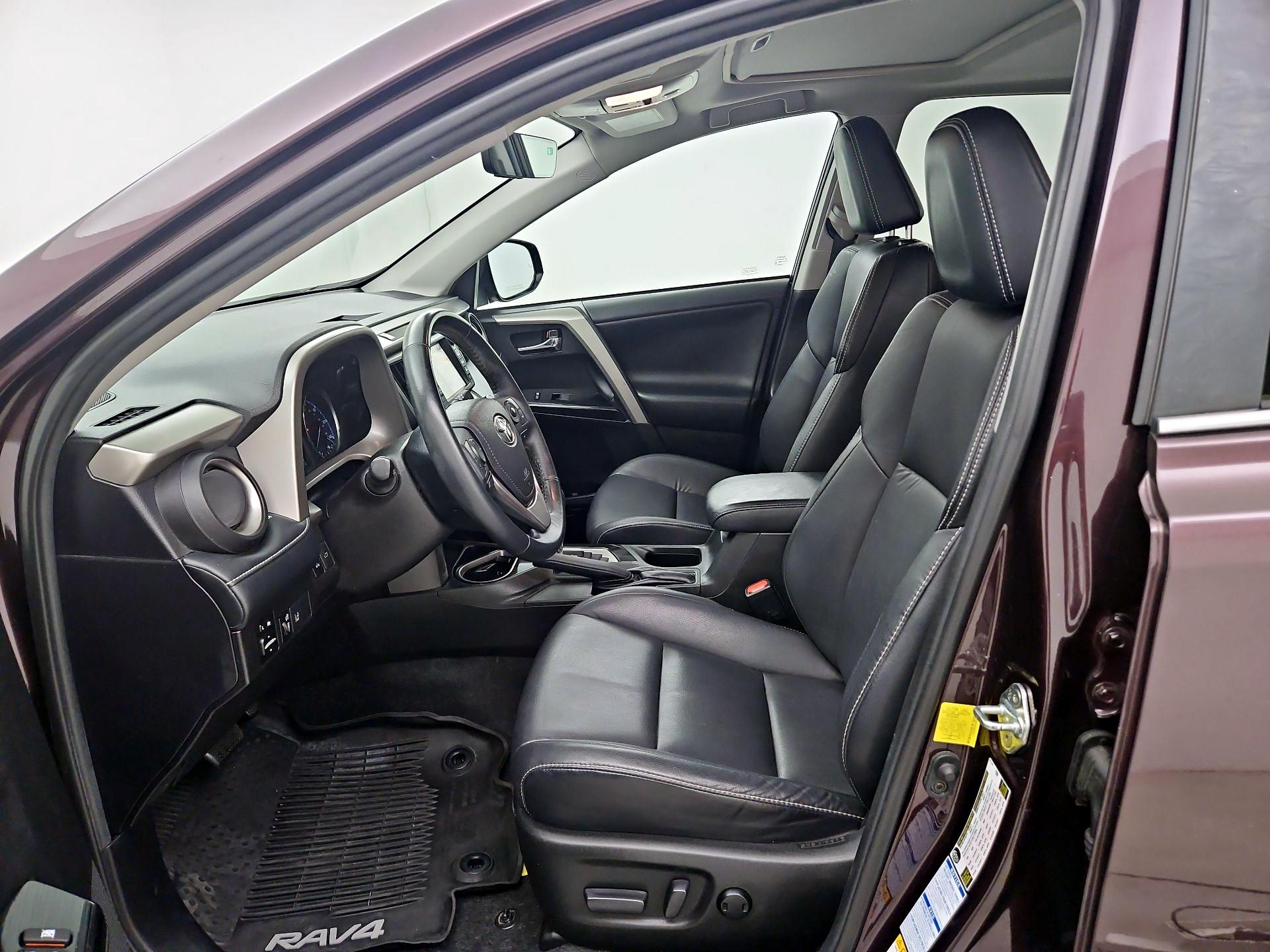 Thumbnail: 2018 Toyota RAV4 - 11