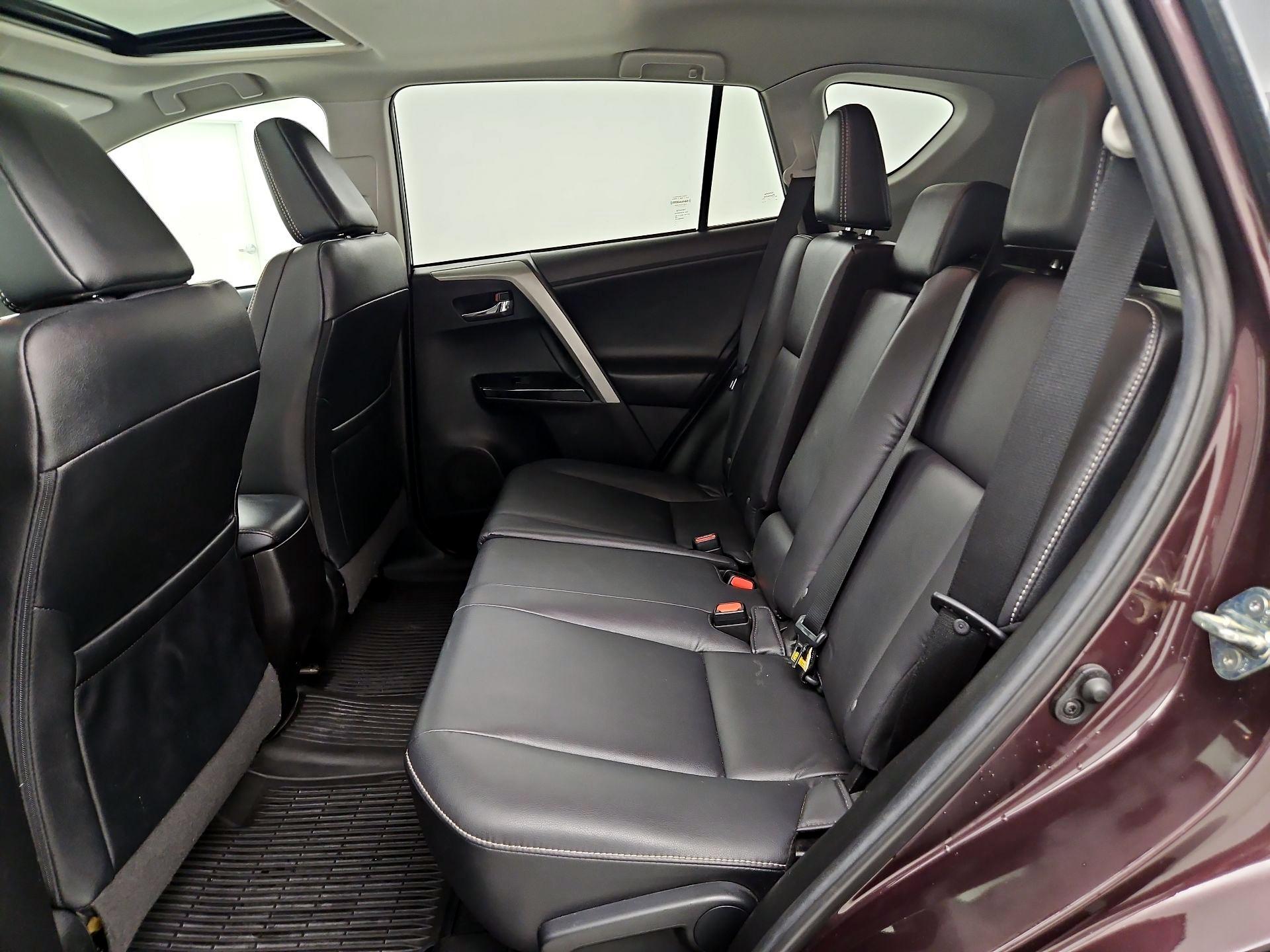 Thumbnail: 2018 Toyota RAV4 - 20