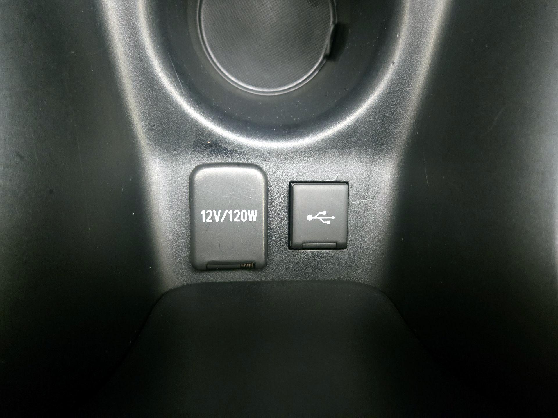 Thumbnail: 2022 Toyota Prius - 18