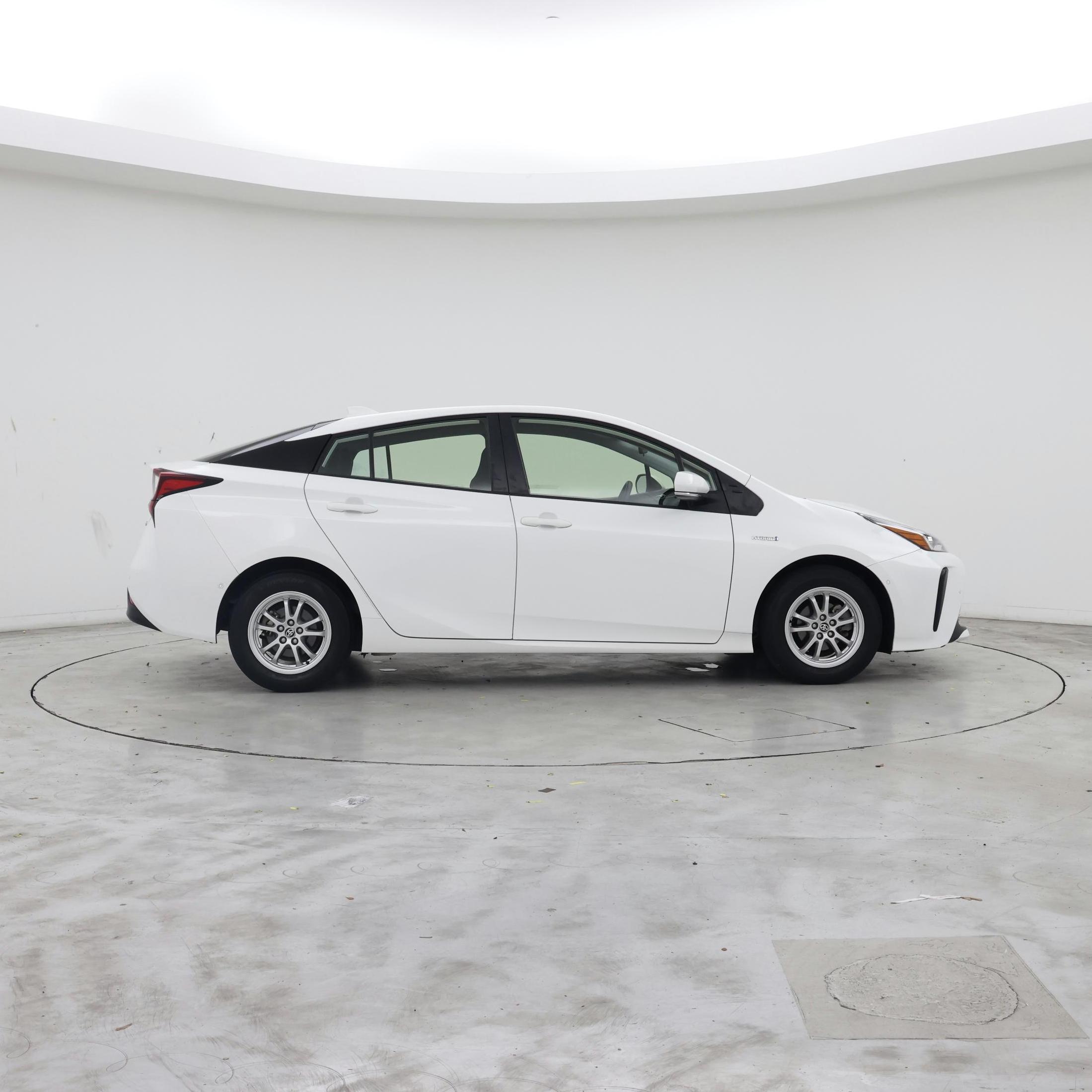 Thumbnail: 2022 Toyota Prius - 7