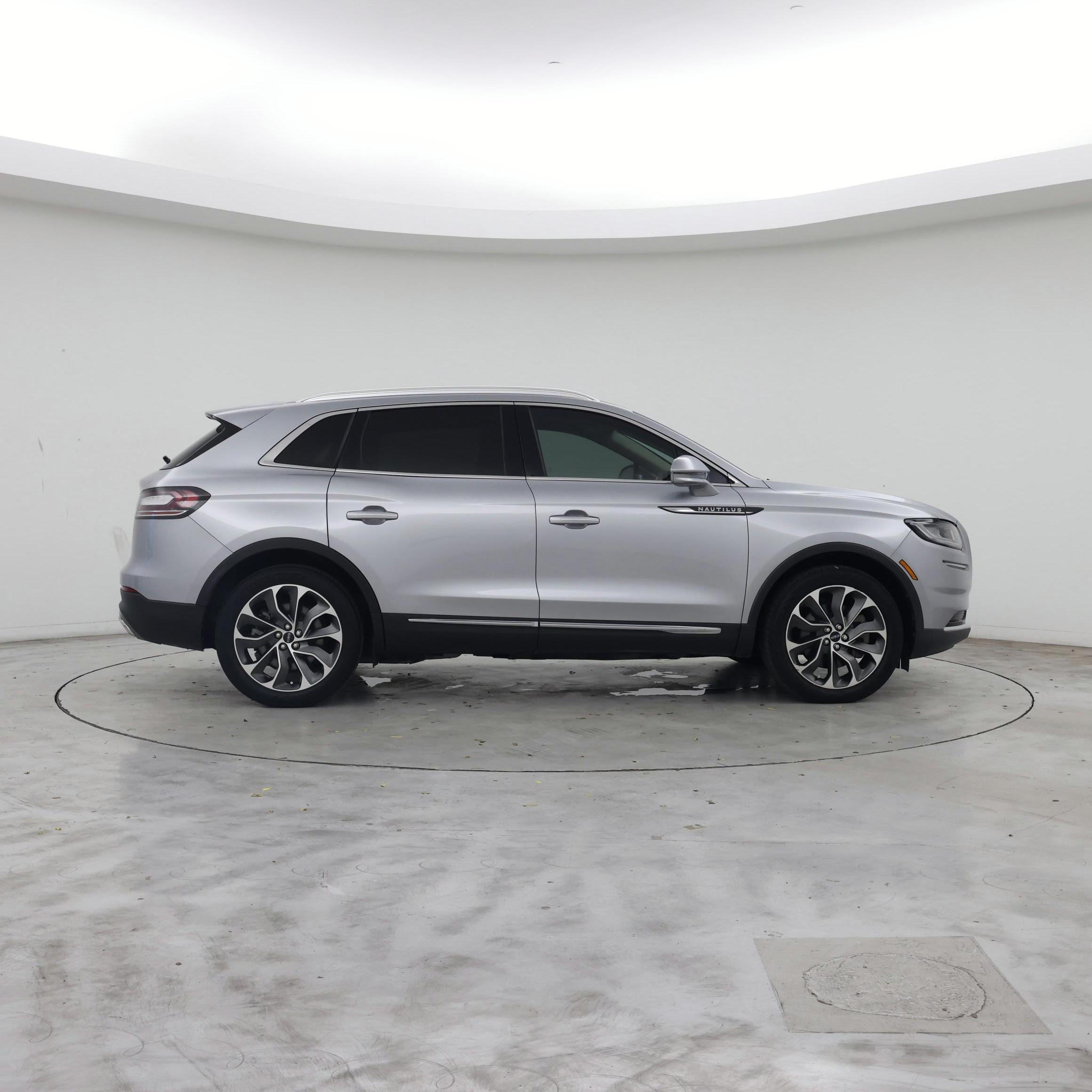 Thumbnail: 2021 Lincoln Nautilus - 7