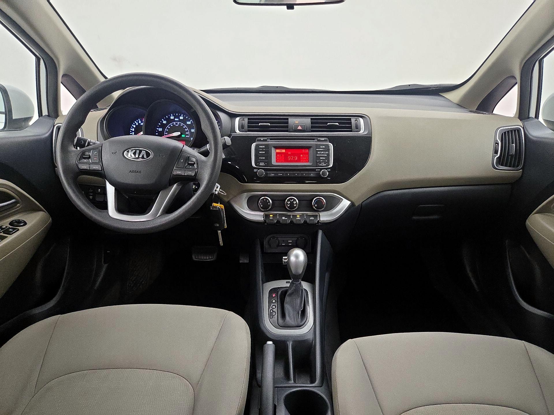 Thumbnail: 2016 Kia Rio - 9