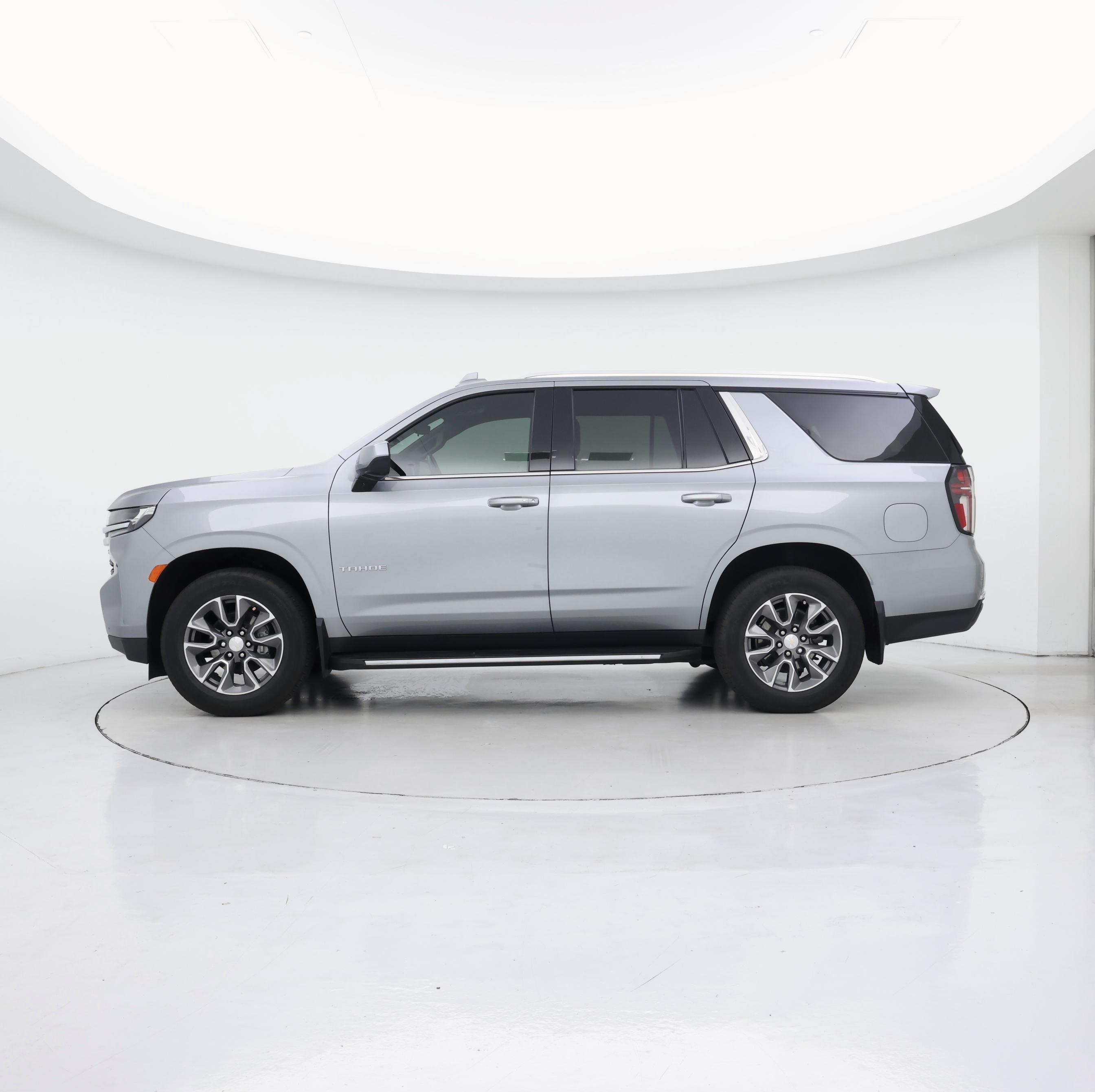Thumbnail: 2024 Chevrolet Tahoe - 3