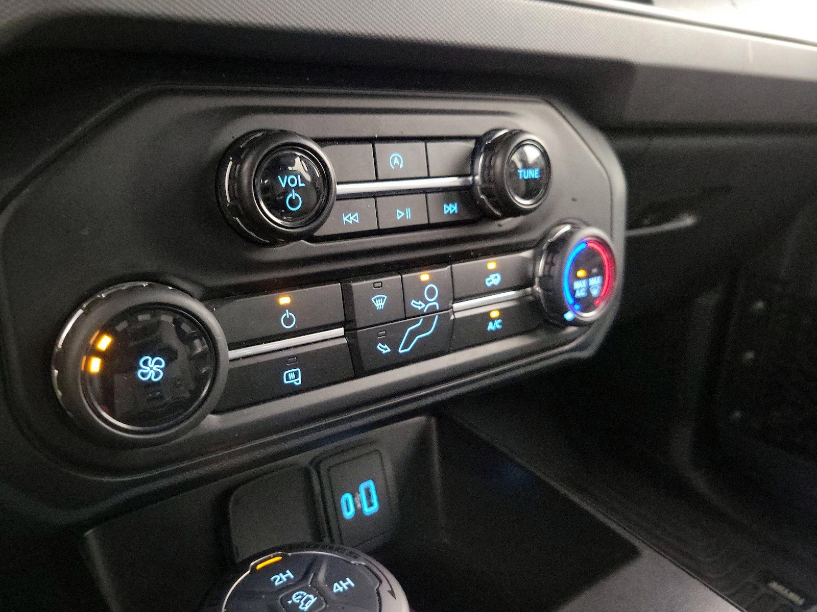 2021 Ford Bronco 4-Door Black Diamond - Photo 17