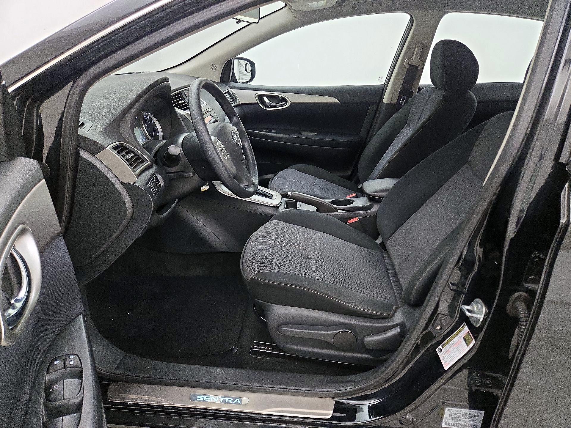 Thumbnail: 2014 Nissan Sentra - 11