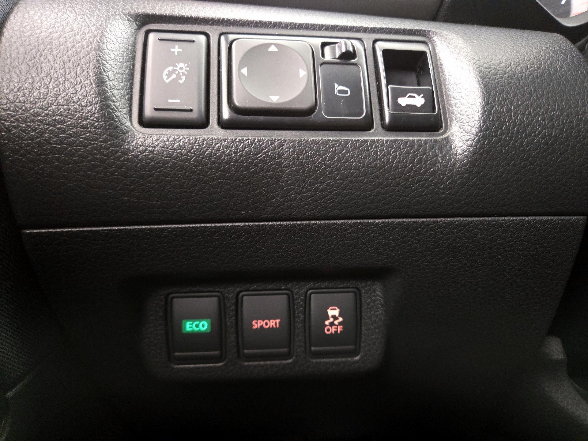 Thumbnail: 2014 Nissan Sentra - 13