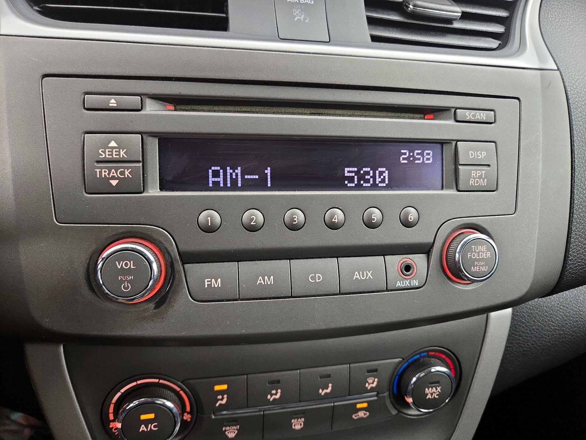 Thumbnail: 2014 Nissan Sentra - 14