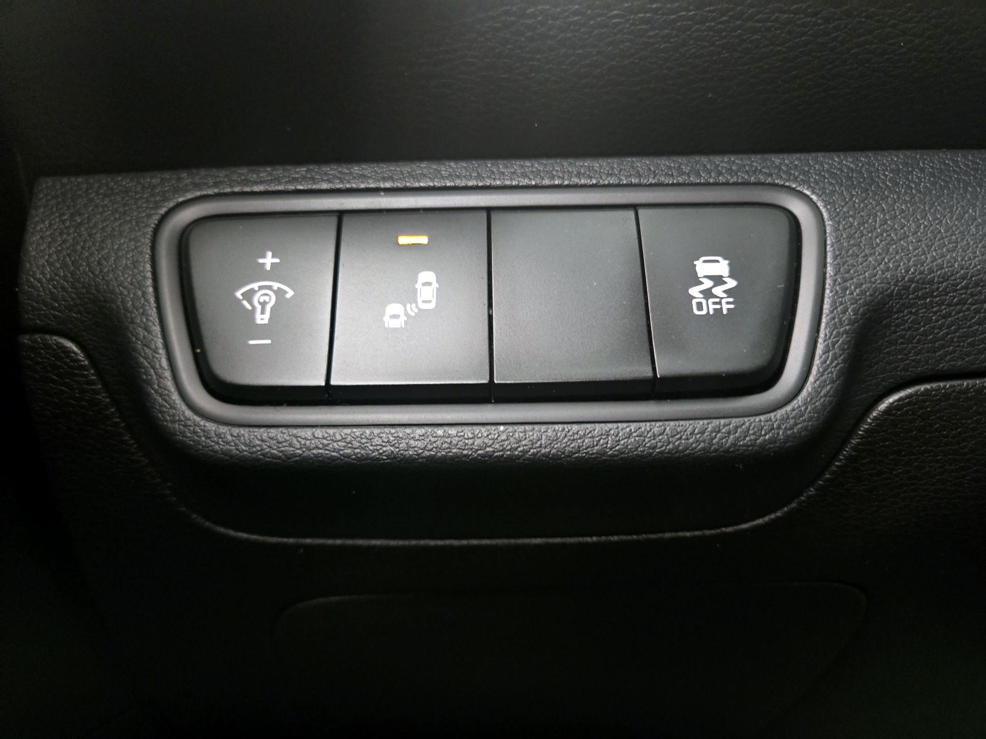 Thumbnail: 2023 Kia Forte - 13