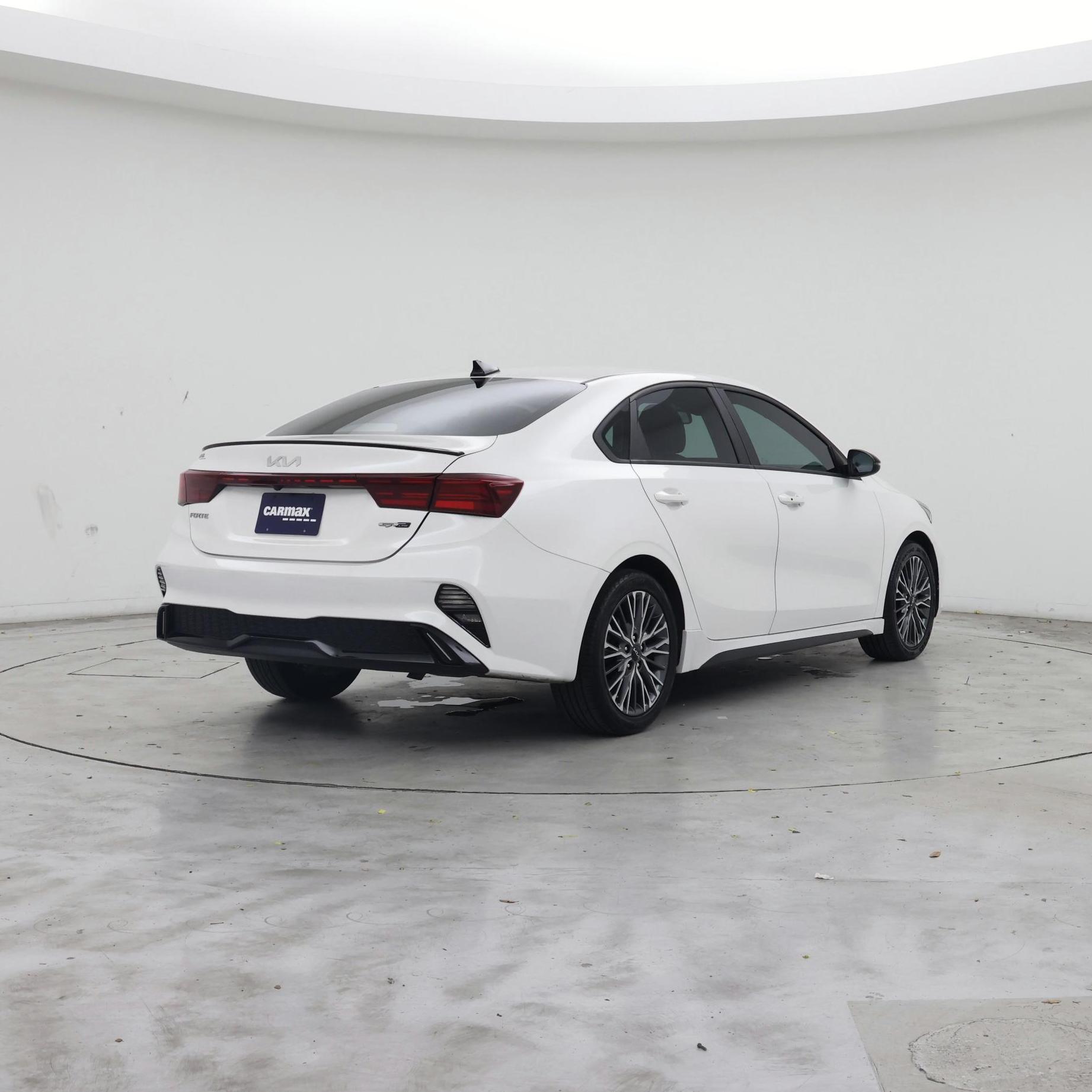 Thumbnail: 2023 Kia Forte - 8