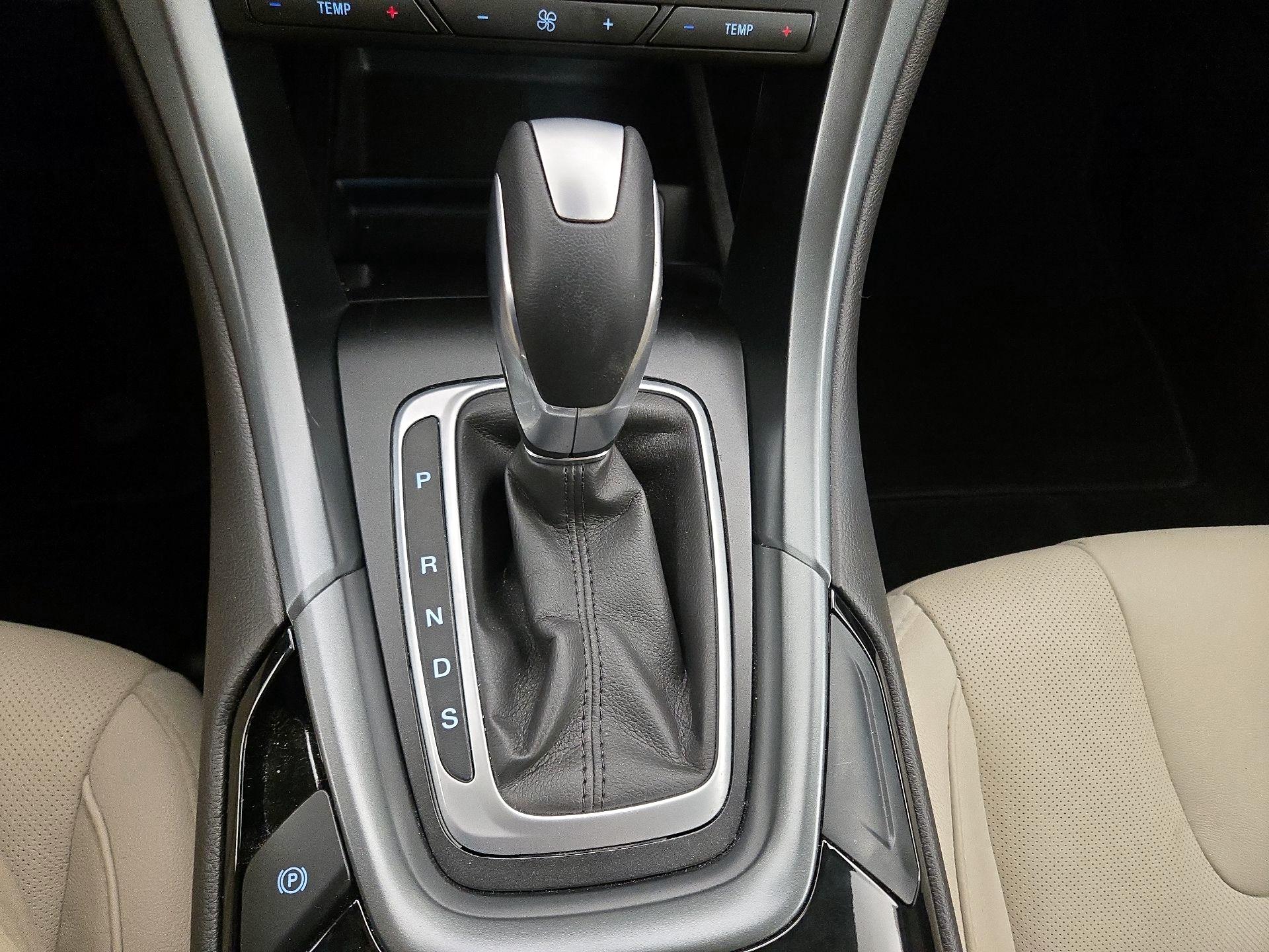 Thumbnail: 2016 Ford Fusion - 17