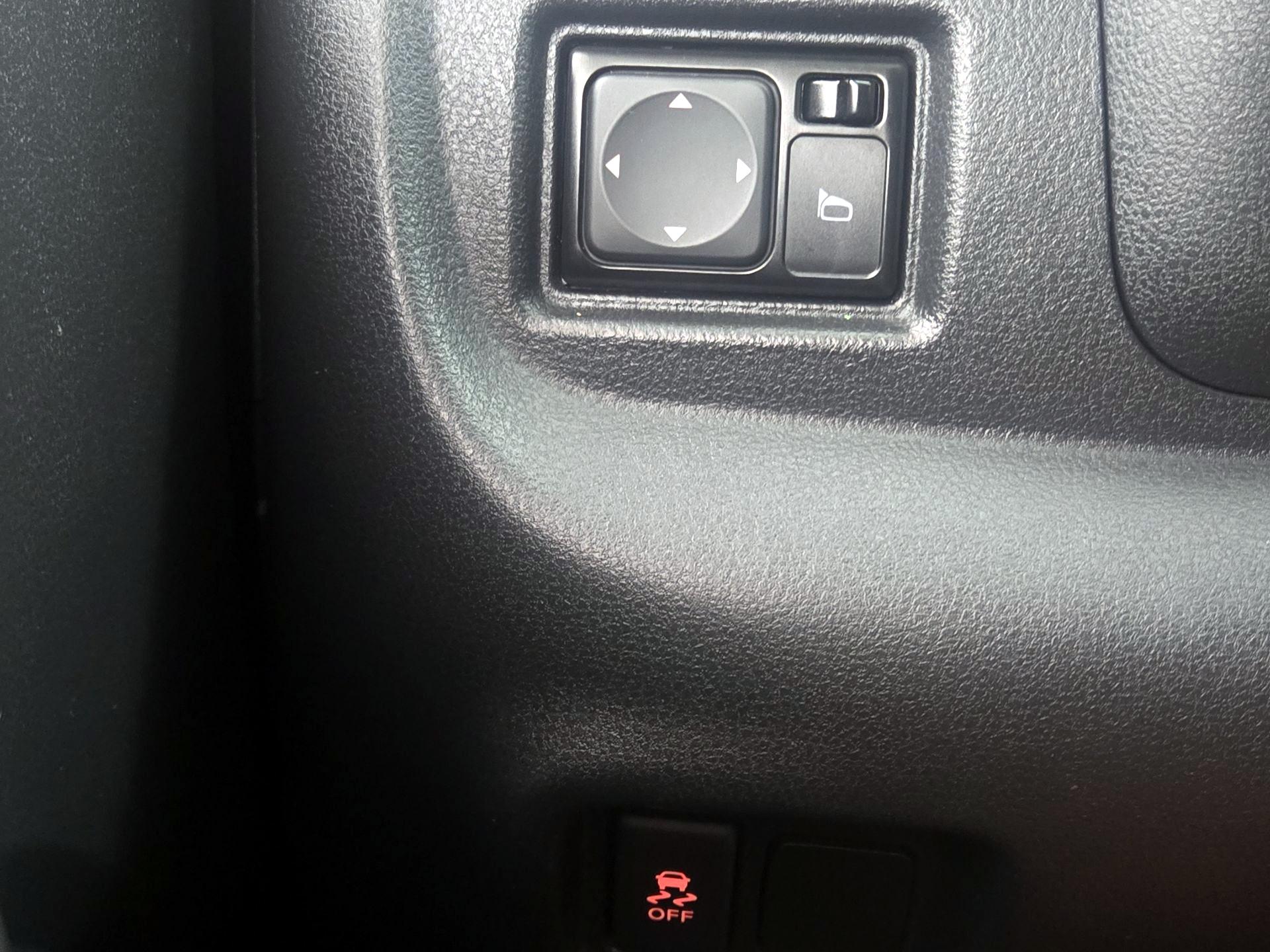 Thumbnail: 2016 Nissan Versa - 13