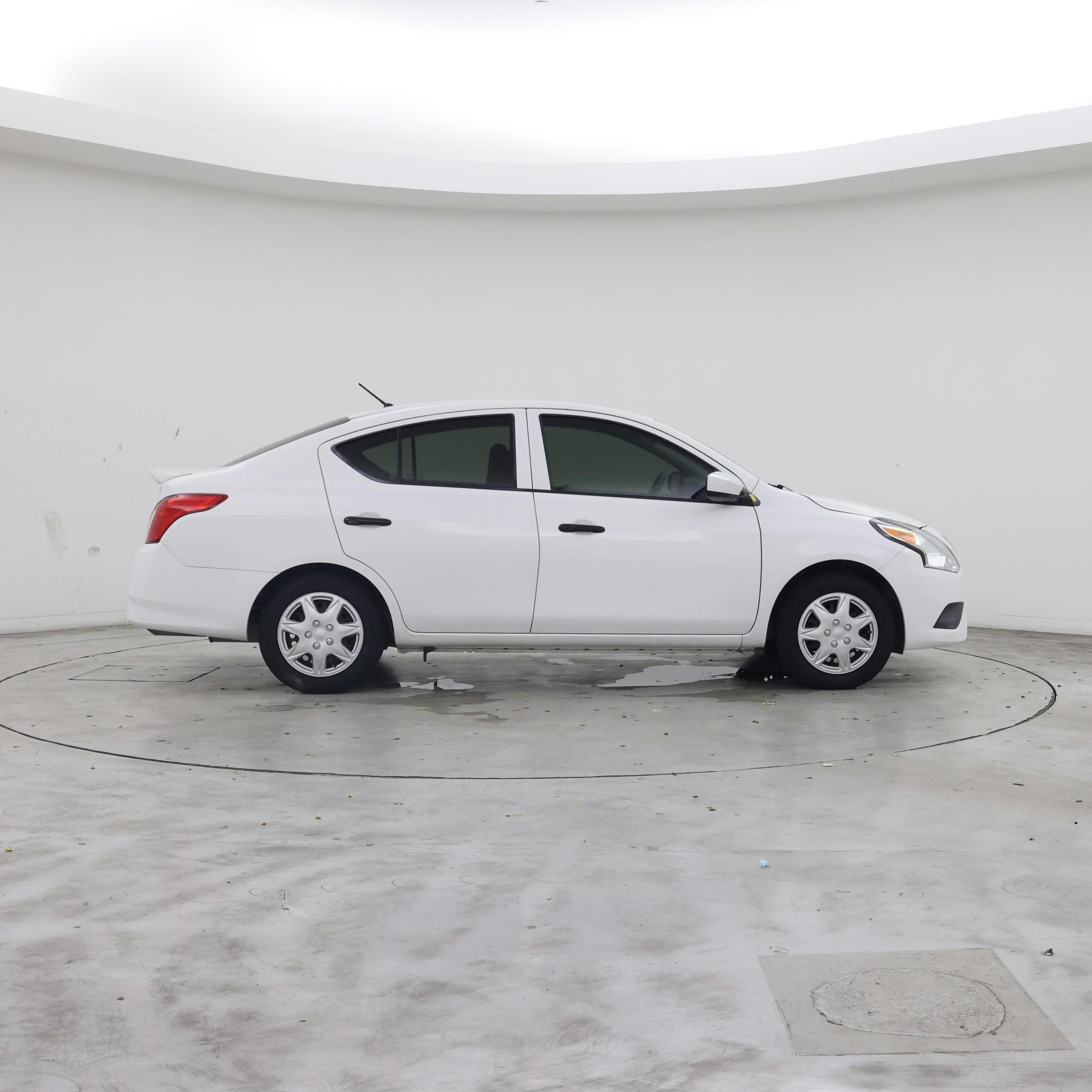 Thumbnail: 2016 Nissan Versa - 7