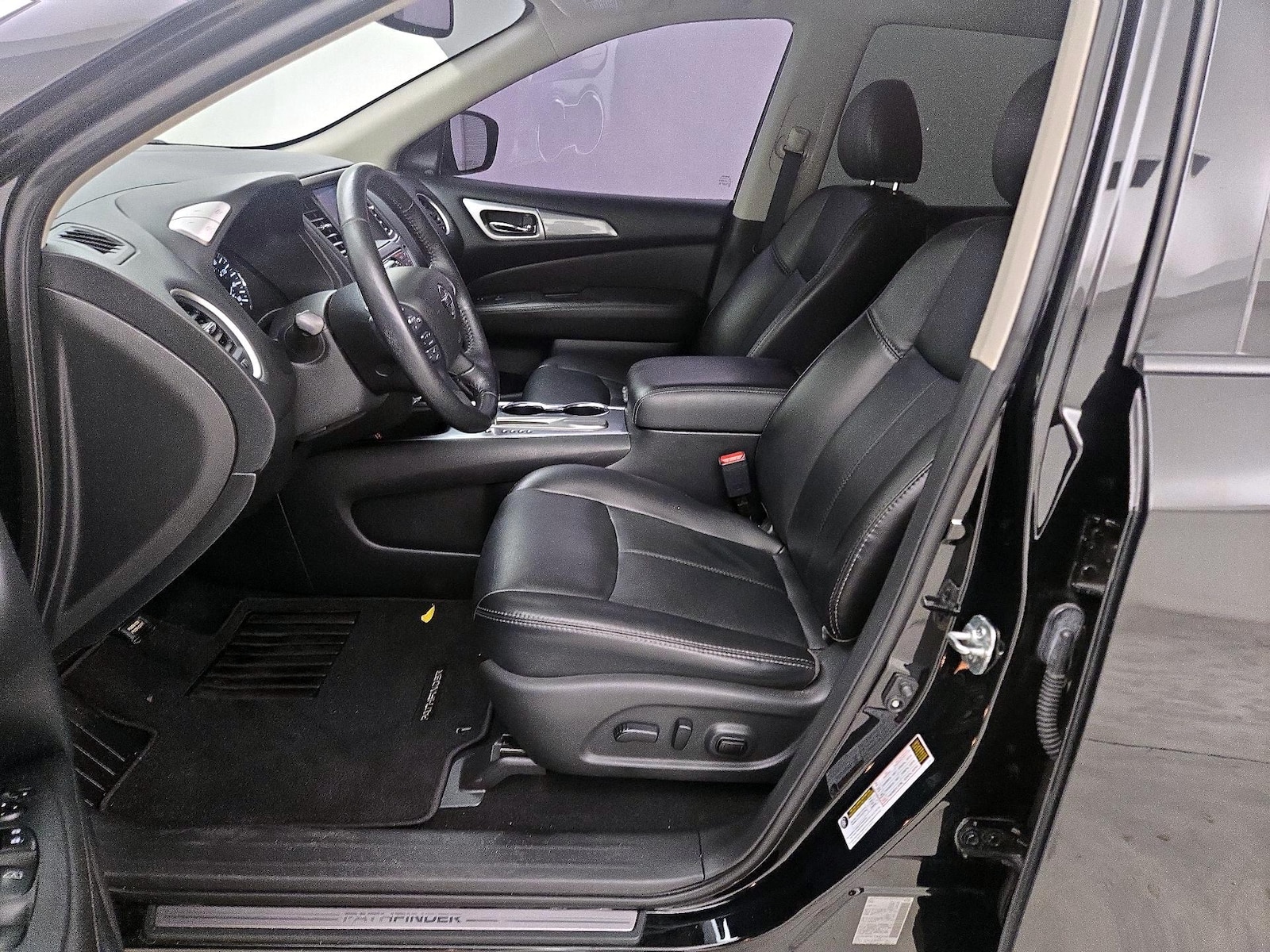 2019 Nissan Pathfinder SL - Photo 12