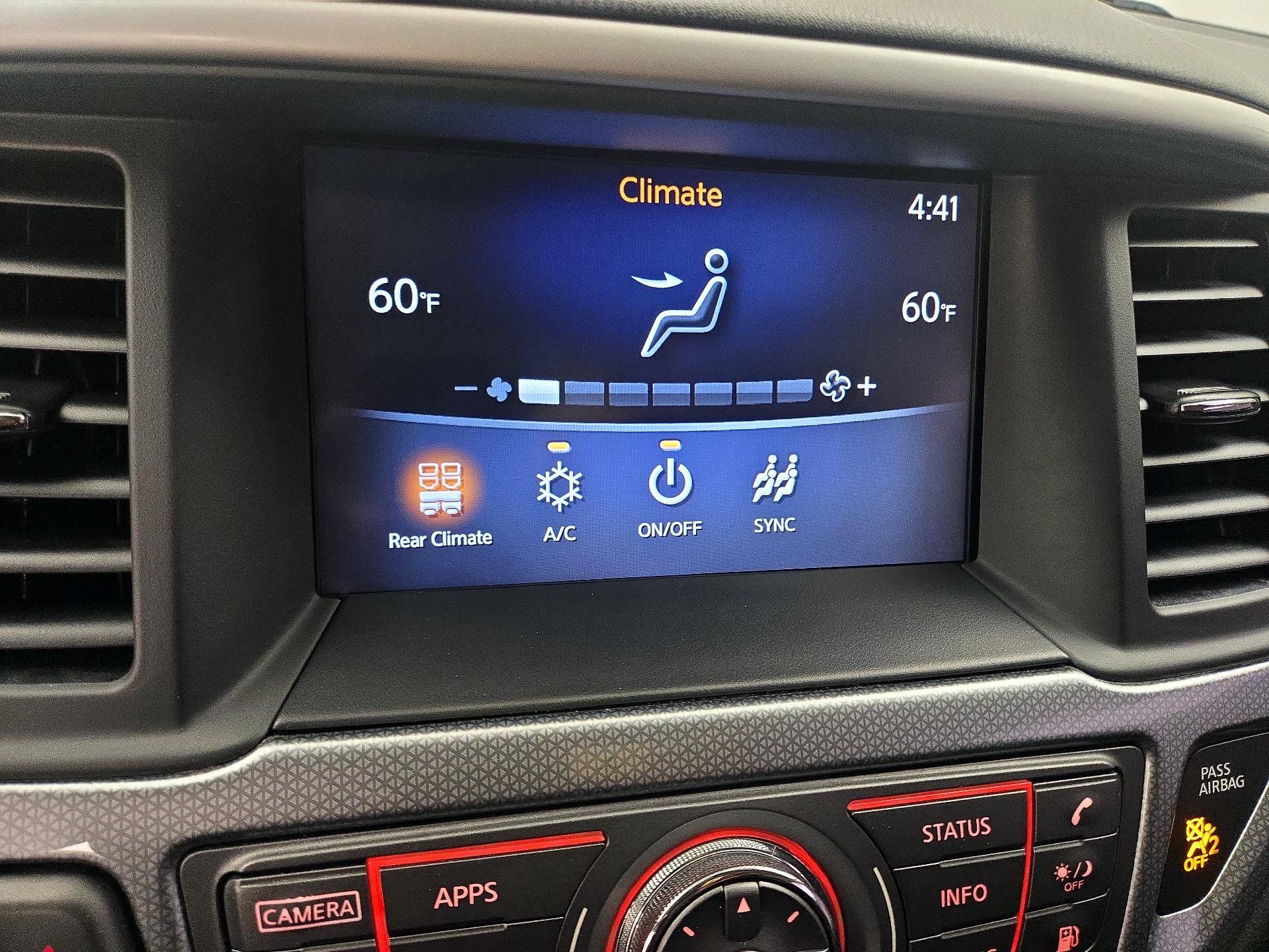 Thumbnail: 2019 Nissan Pathfinder - 17