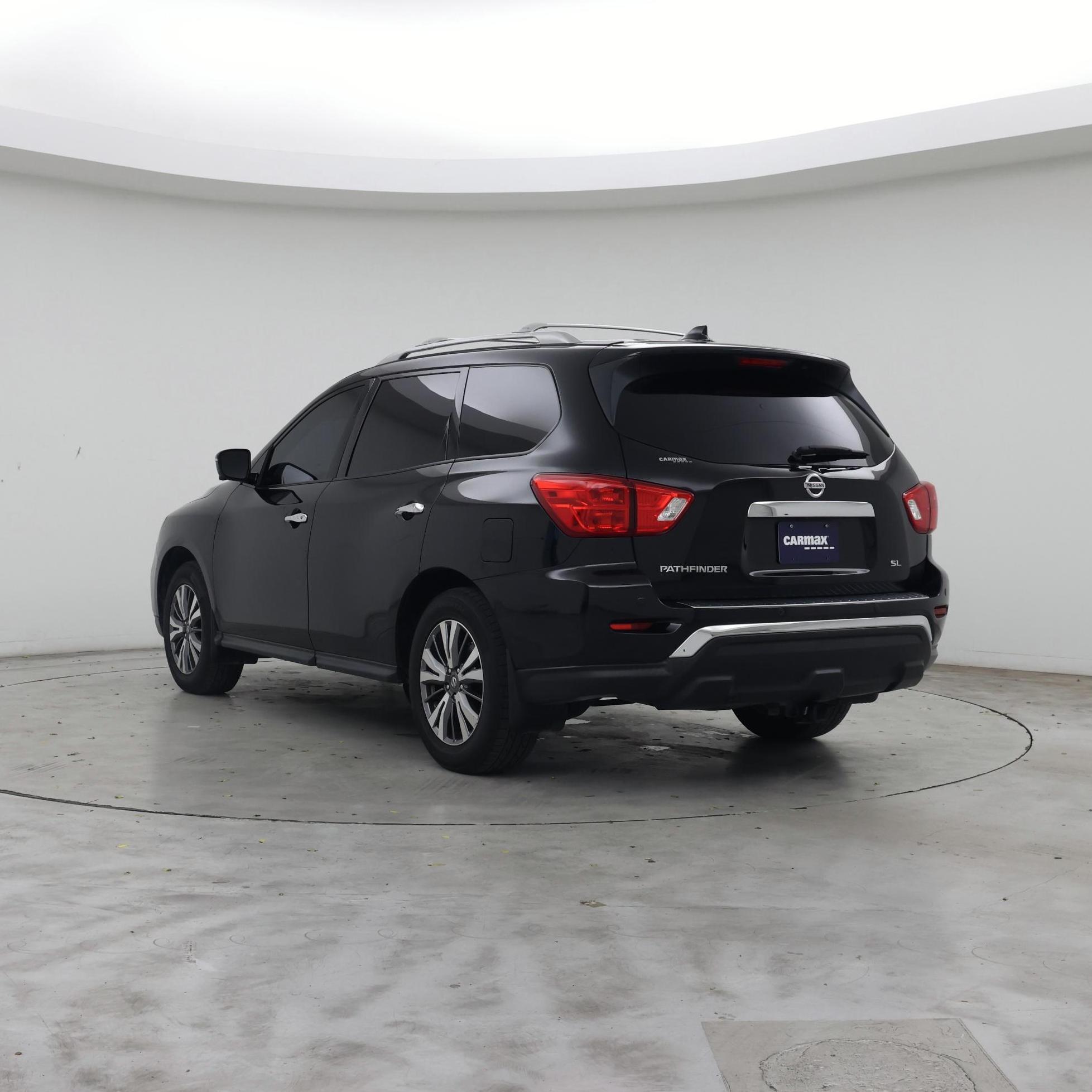Thumbnail: 2019 Nissan Pathfinder - 2
