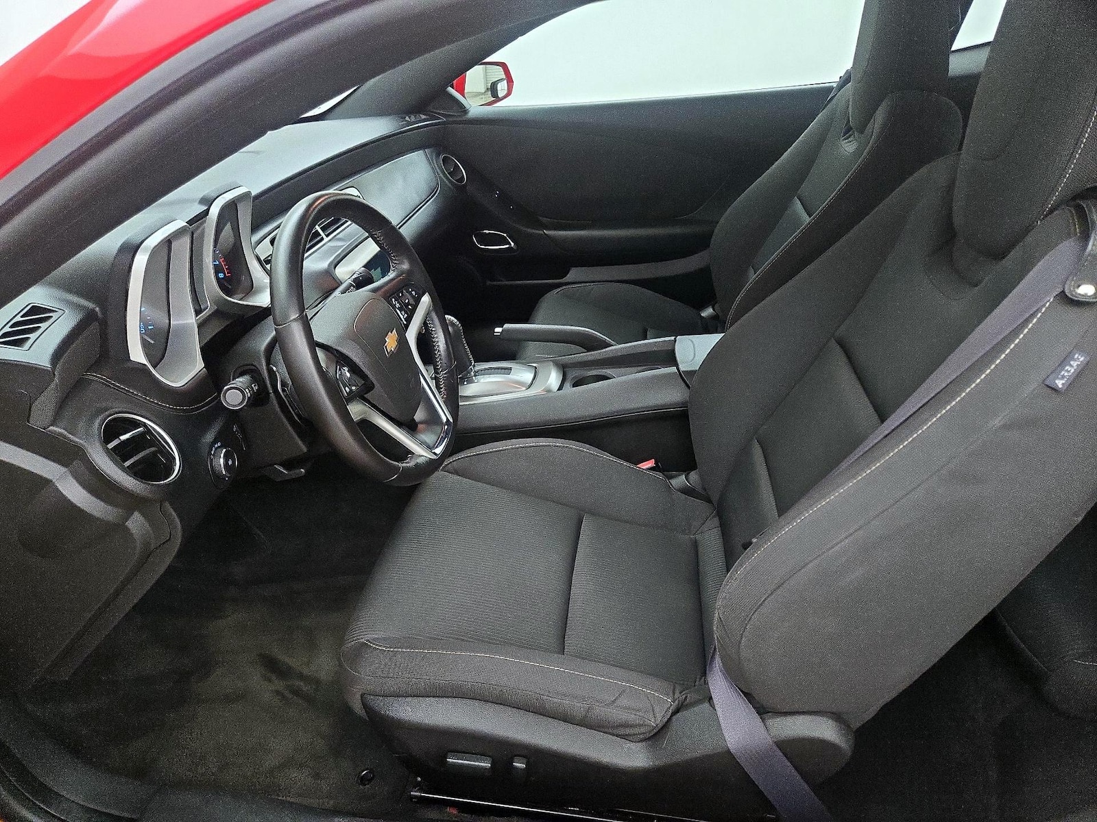 2015 Chevrolet Camaro 1LT - Photo 12