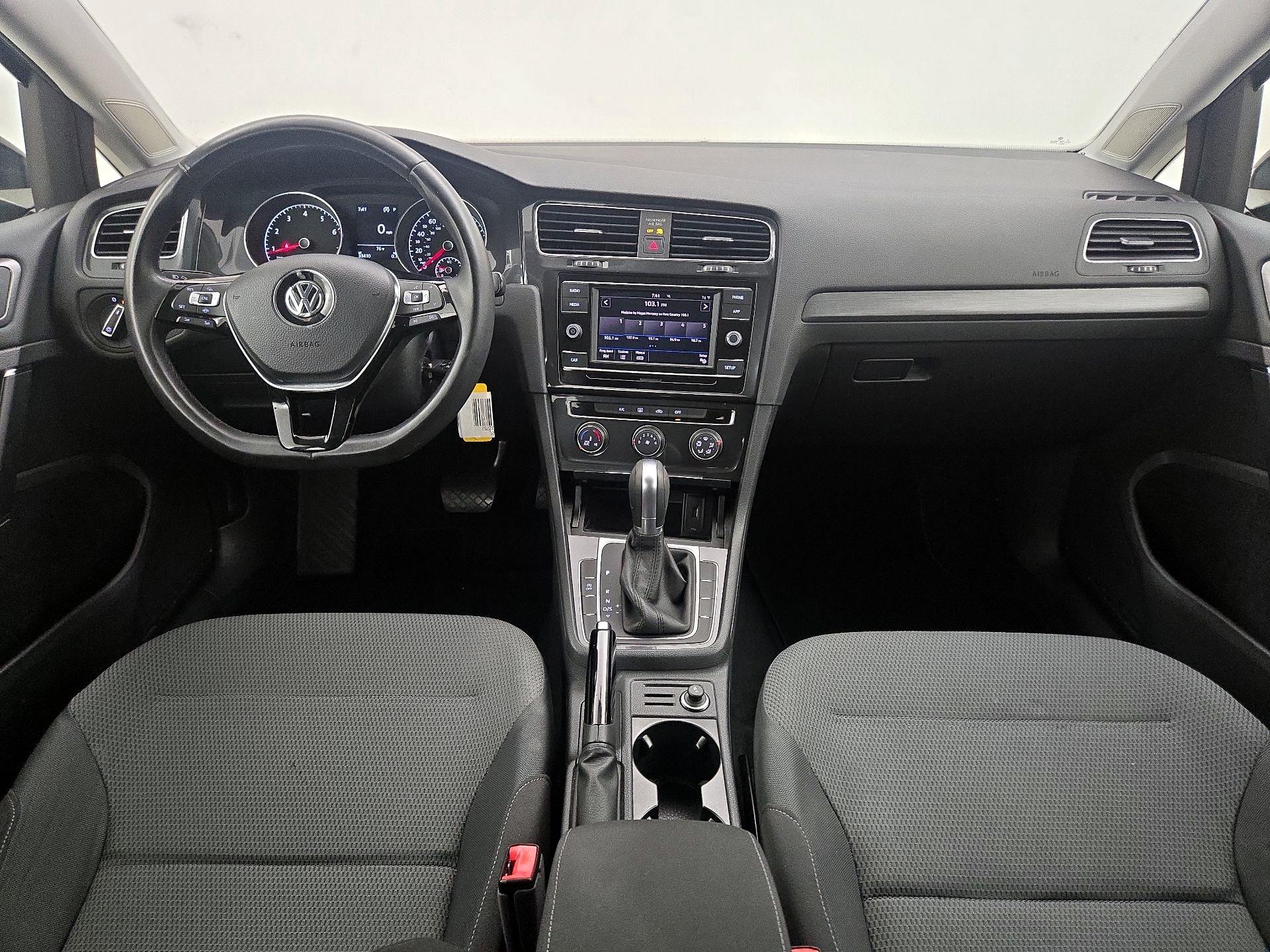 Thumbnail: 2019 Volkswagen Golf - 9
